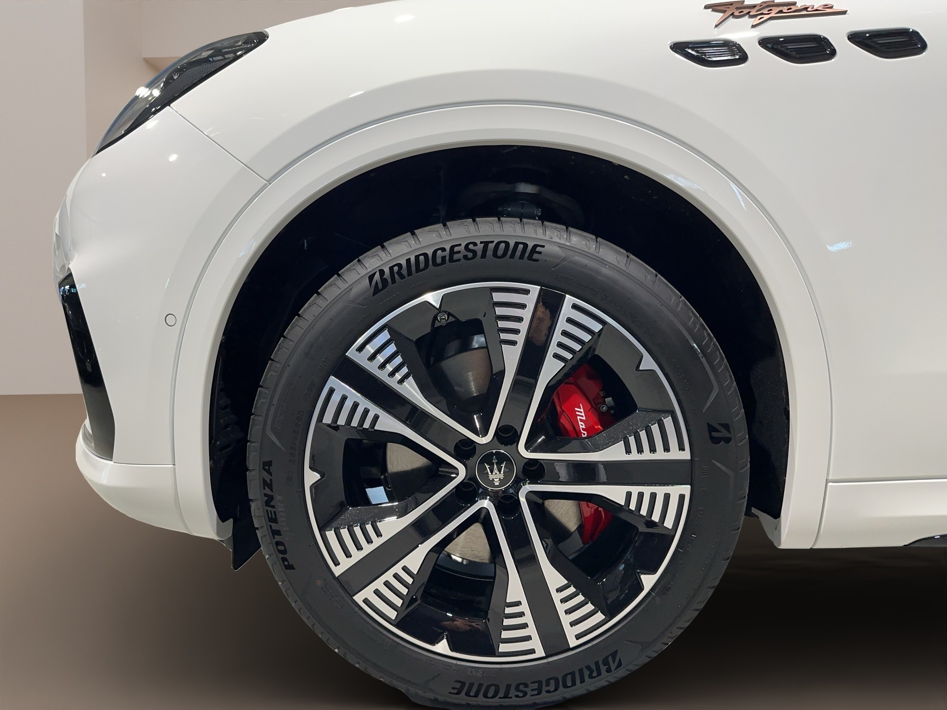 MASERATI Grecale Folgore-image-18