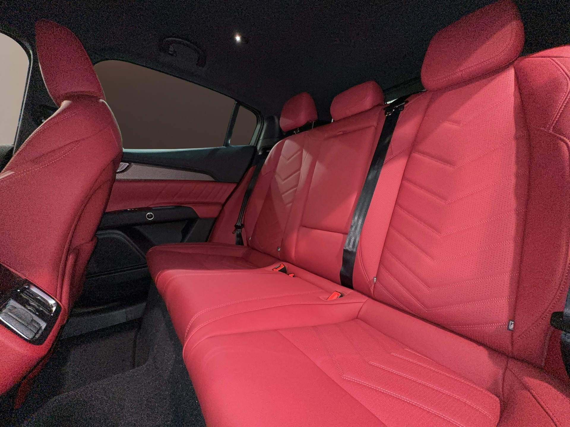 MASERATI Grecale Folgore-image-11