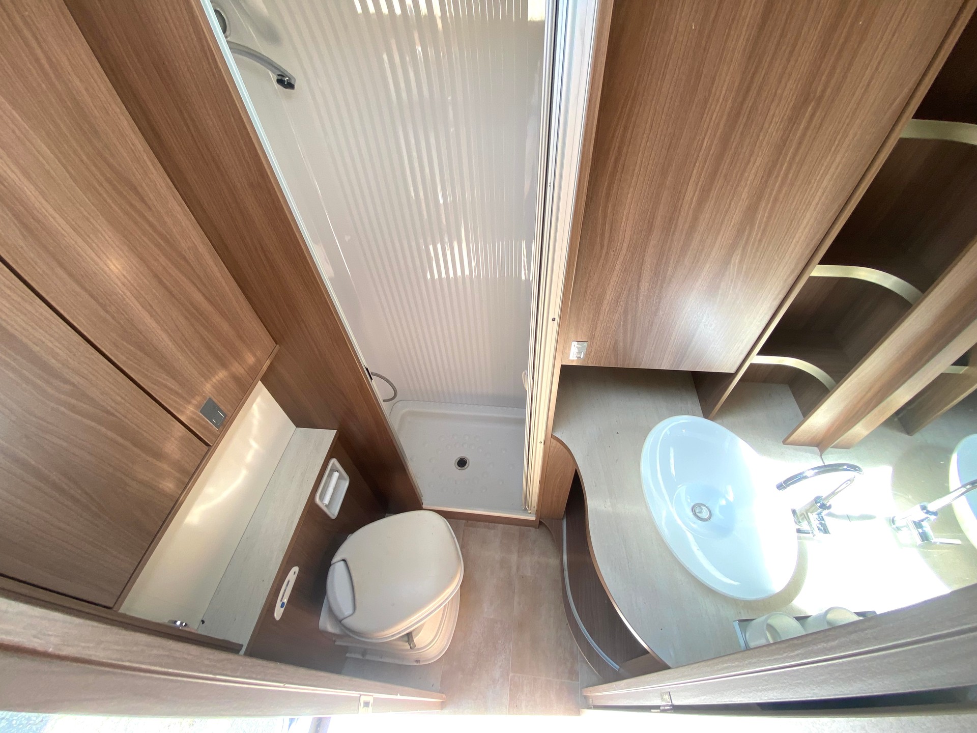 BÜRSTNER Averso TOP 560TK-showroom-element-3