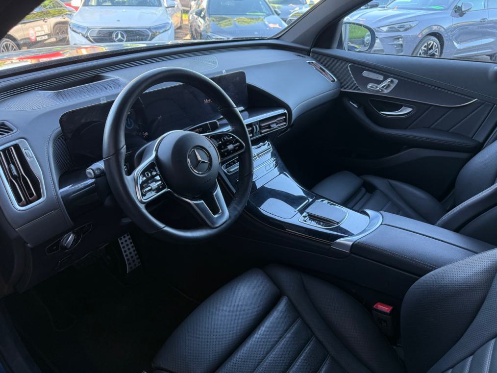 MERCEDES-BENZ EQC 400 AMG Line 4Matic-showroom-element-3