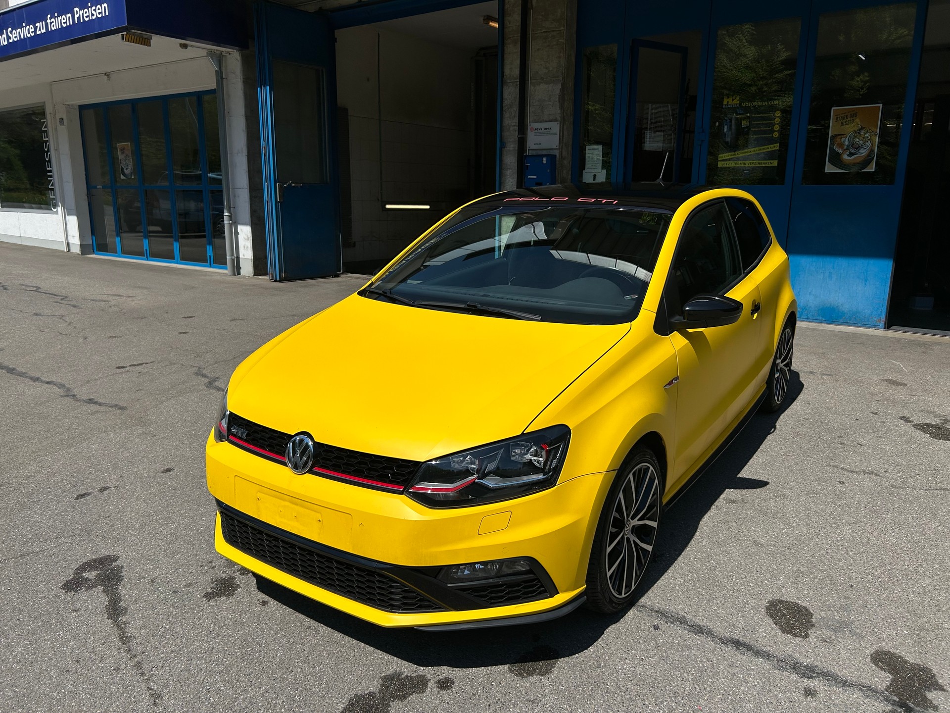 VW Polo 1.8 TSI GTI-image-1