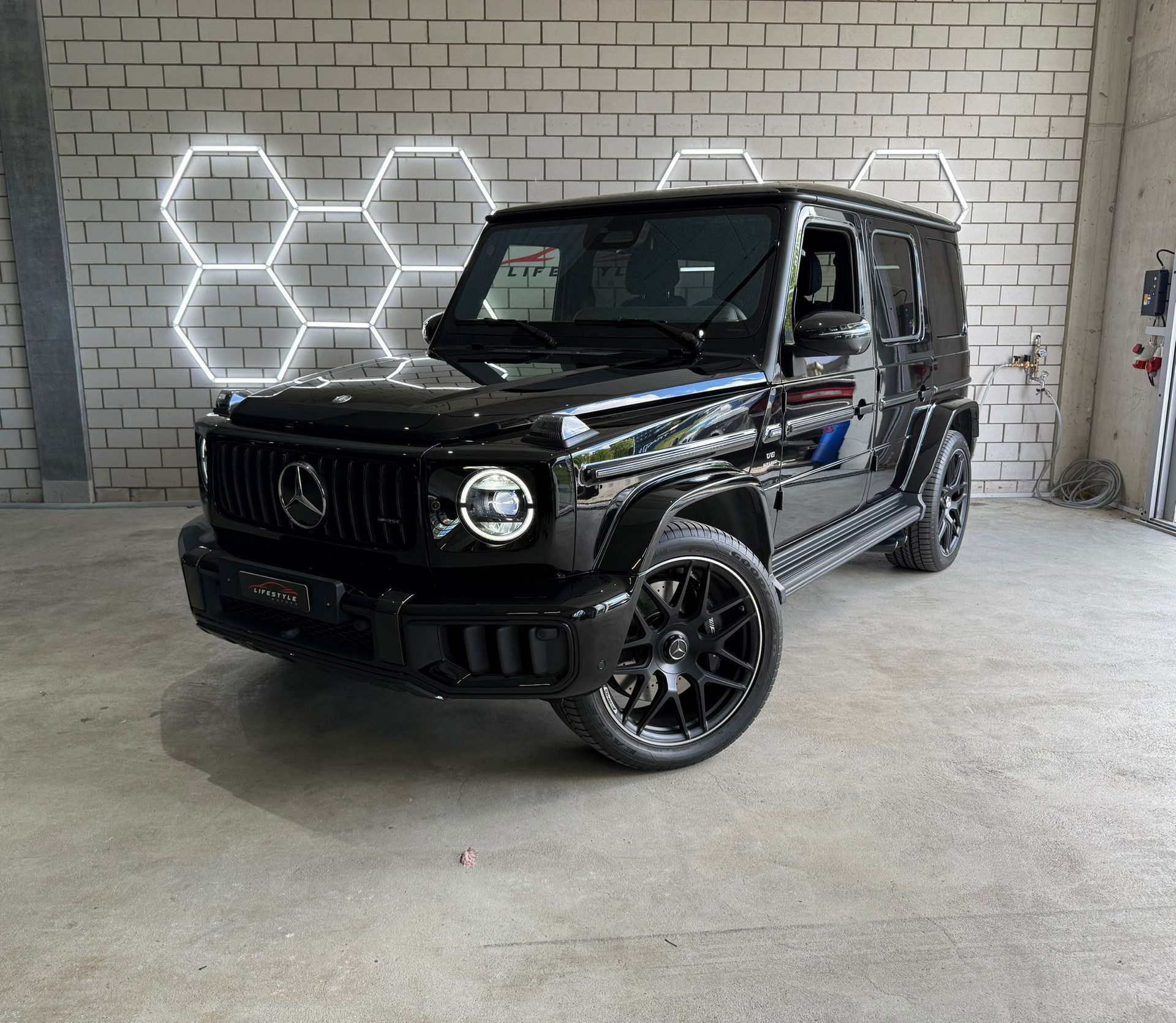 MERCEDES-BENZ G 63 AMG 9G-Tronic
