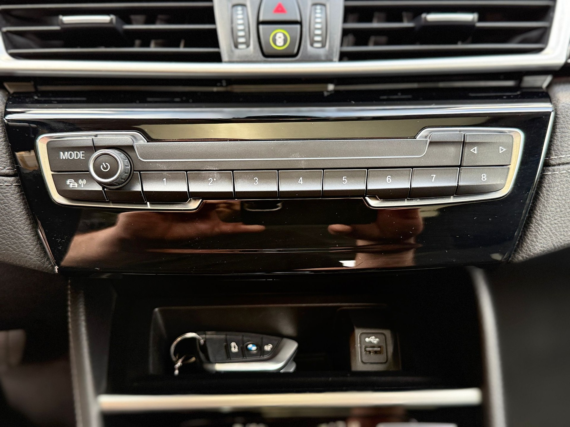 BMW 218d xDrive Active Tourer-image-19