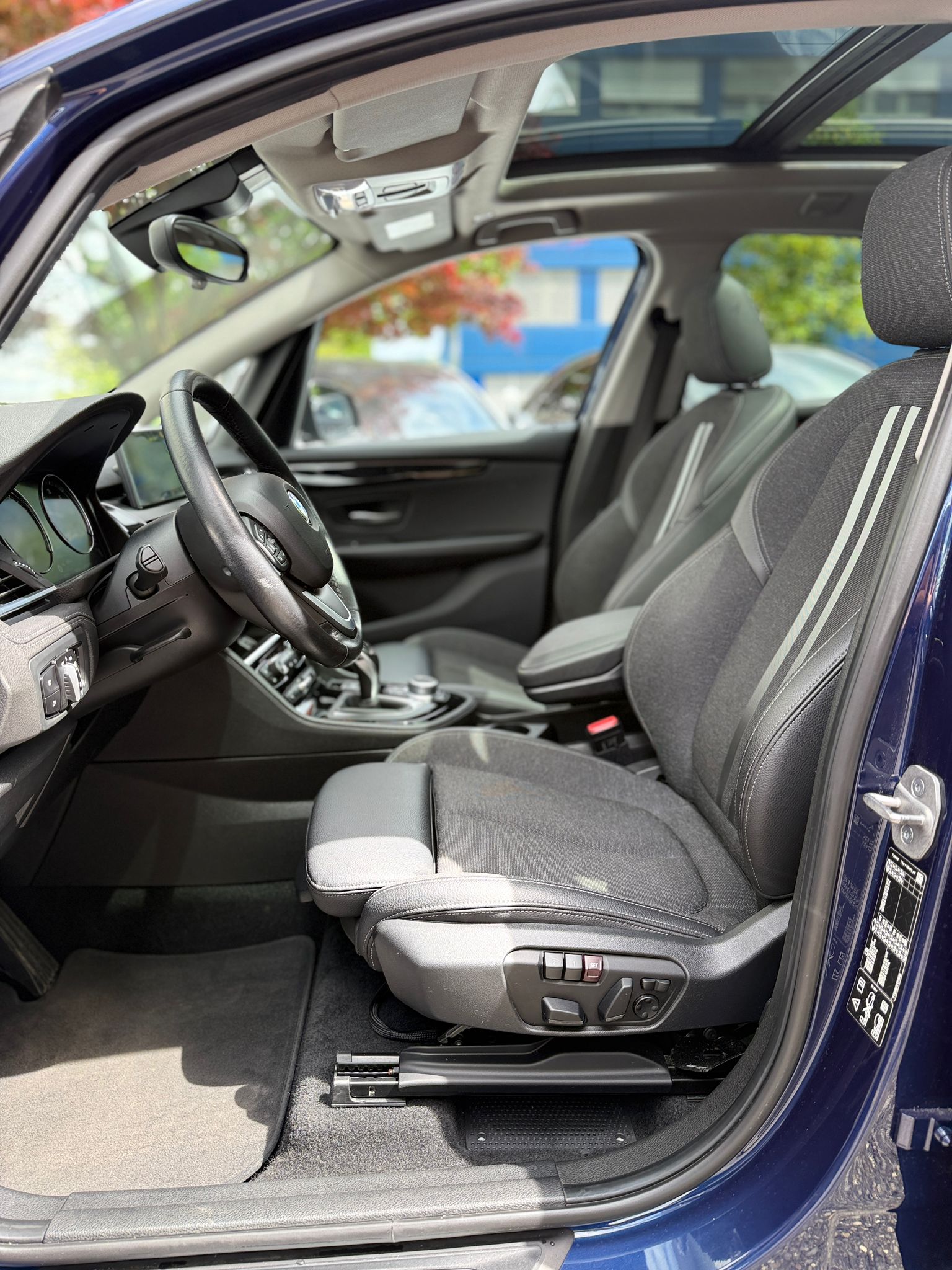 BMW 218d xDrive Active Tourer-image-8