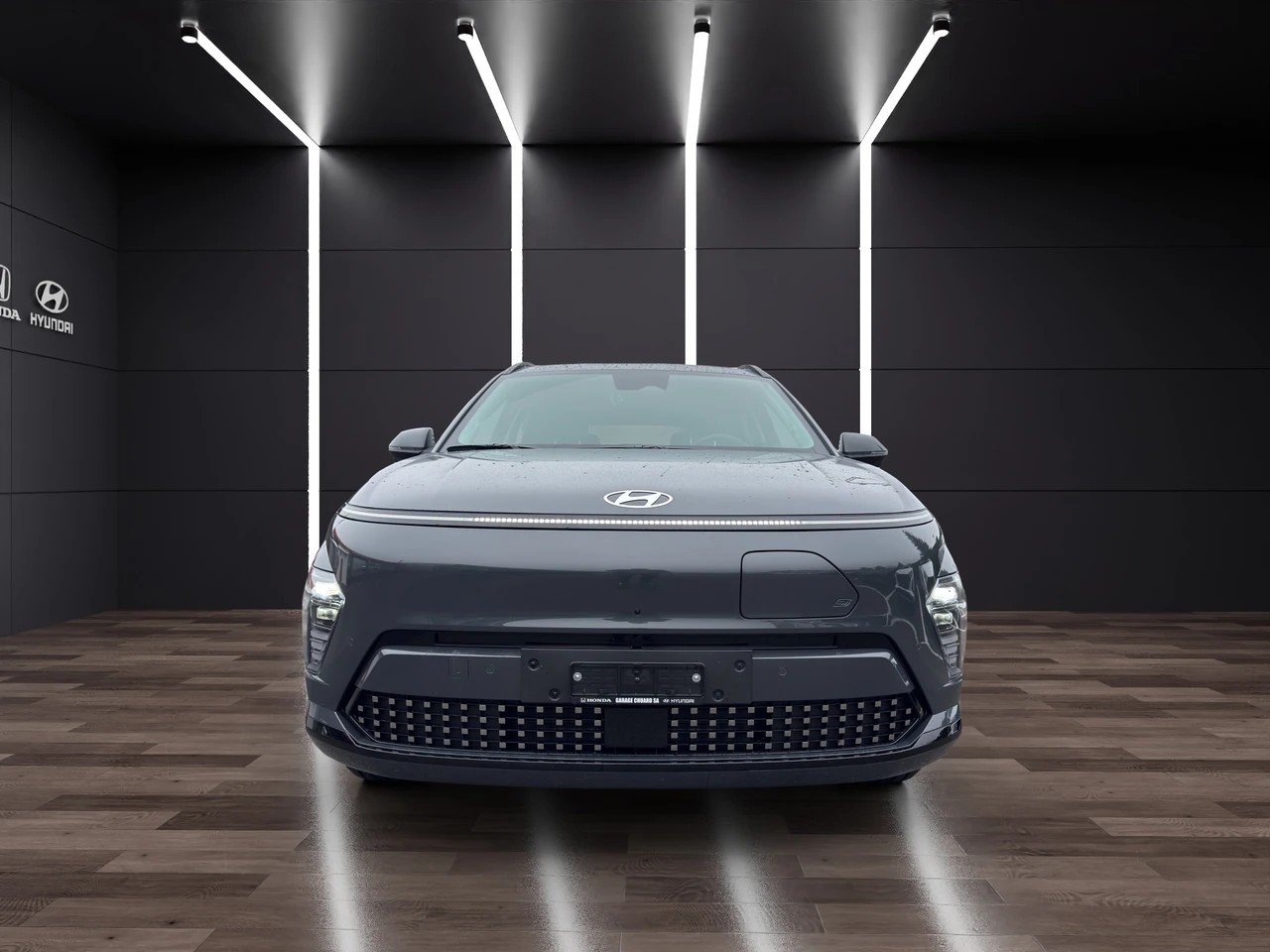 HYUNDAI Kona EV 65.4 kWh Amplia-showroom-element-1
