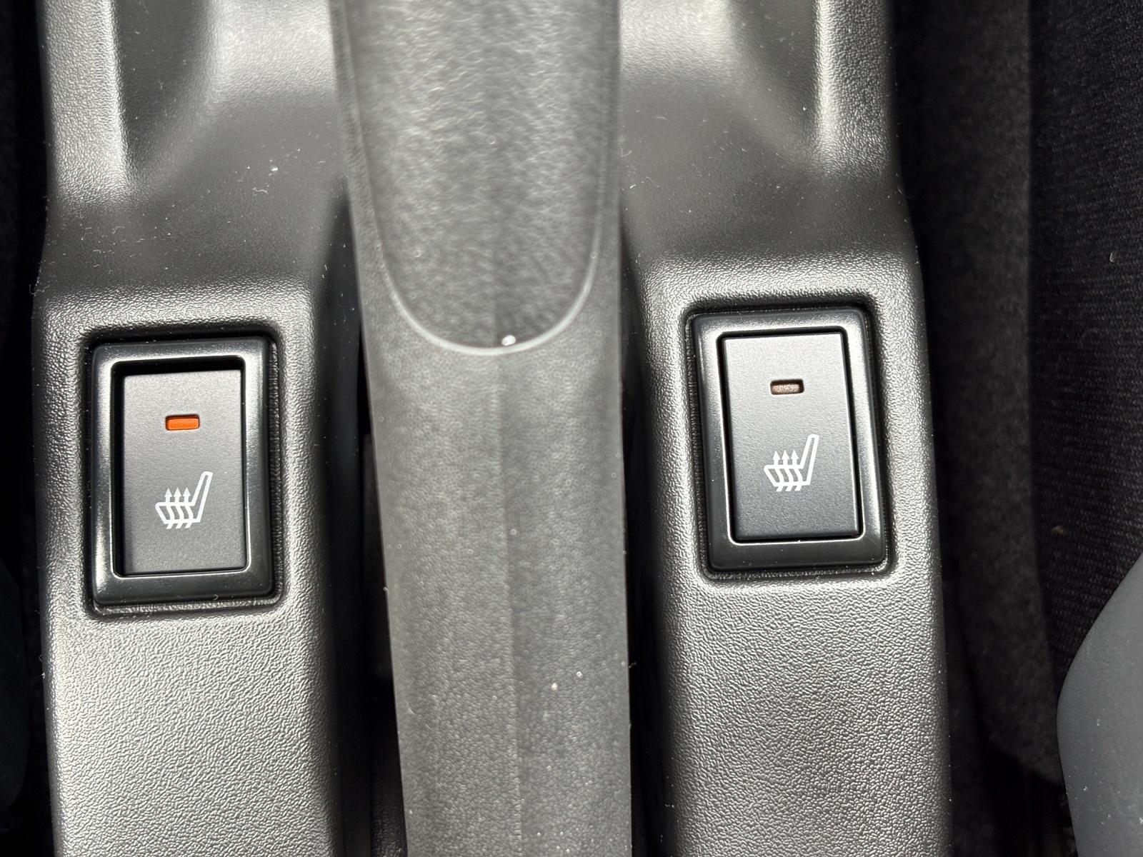 SUZUKI Swift 1.2 Sakura Top Hybrid 4x4-image-14