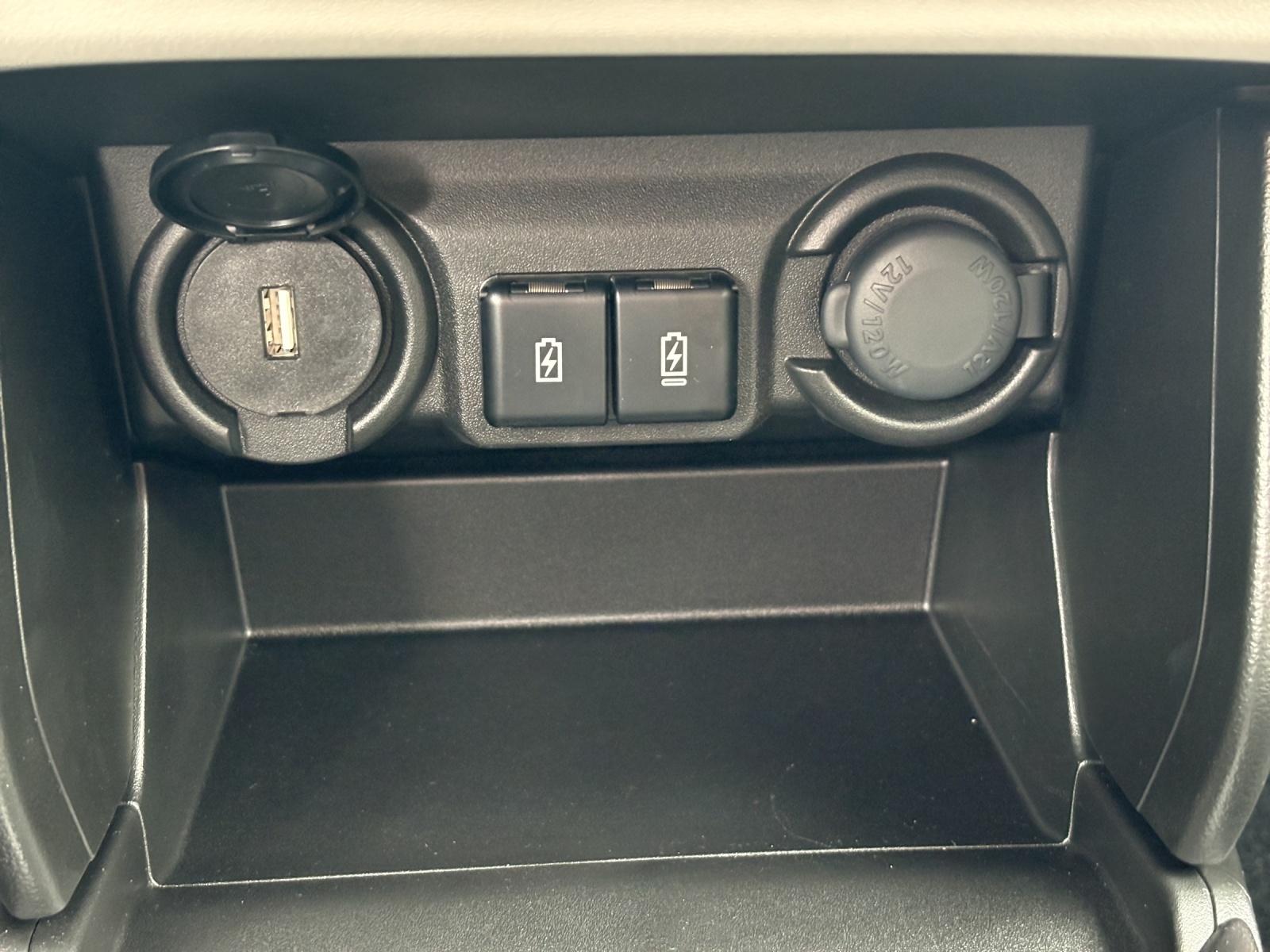 SUZUKI Swift 1.2 Sakura Top Hybrid 4x4-image-19