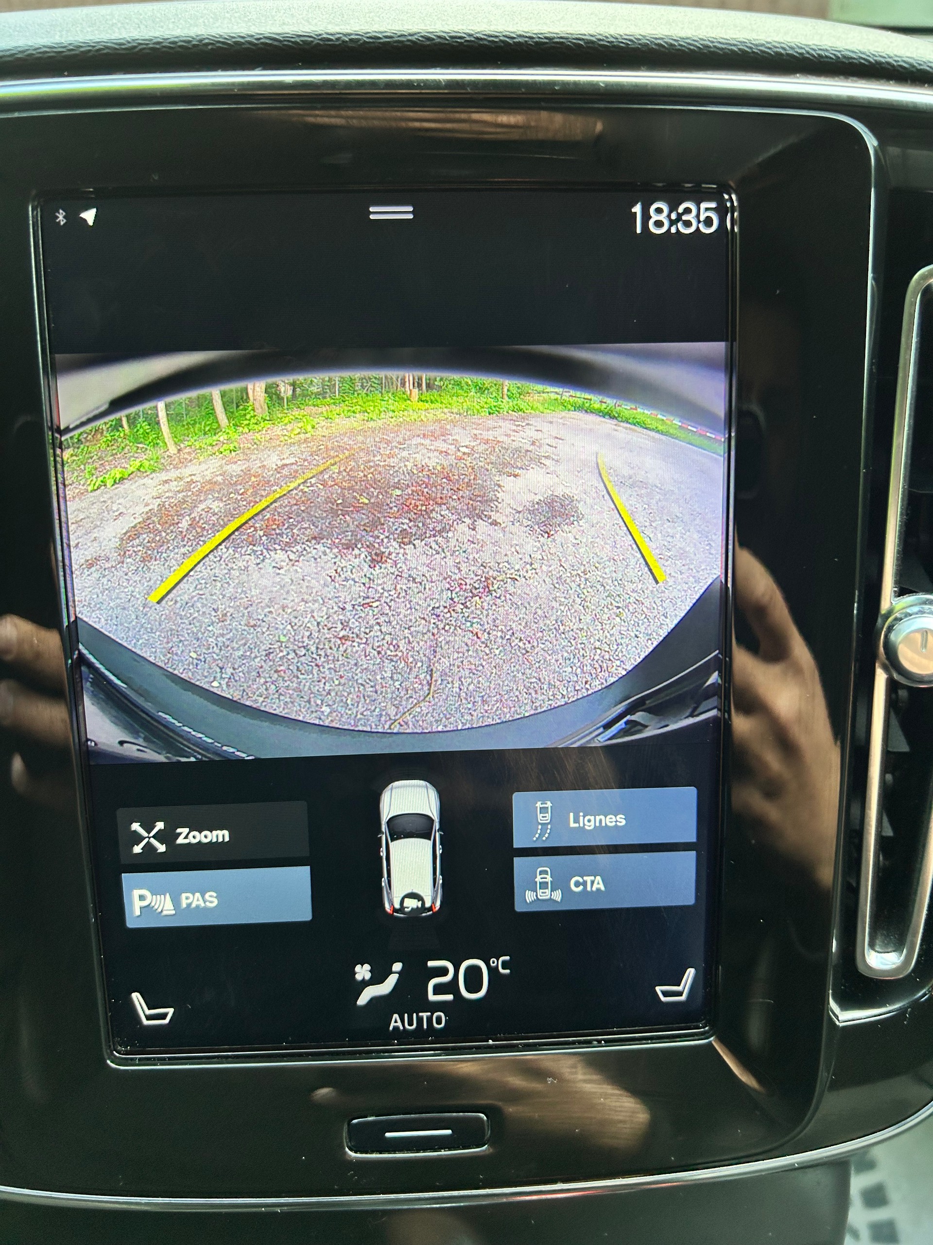 VOLVO XC40 D4 AWD Momentum Geartronic-image-13