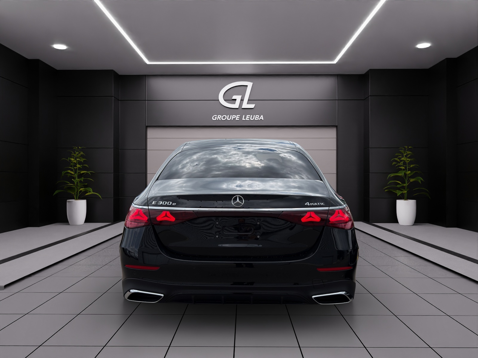 MERCEDES-BENZ E 300 e 4Matic 9G-Tronic-image-4