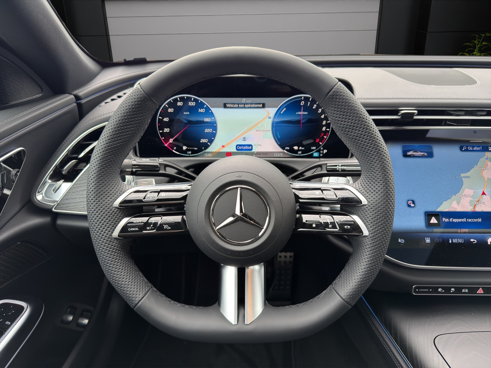 MERCEDES-BENZ E 300 e 4Matic 9G-Tronic-image-8