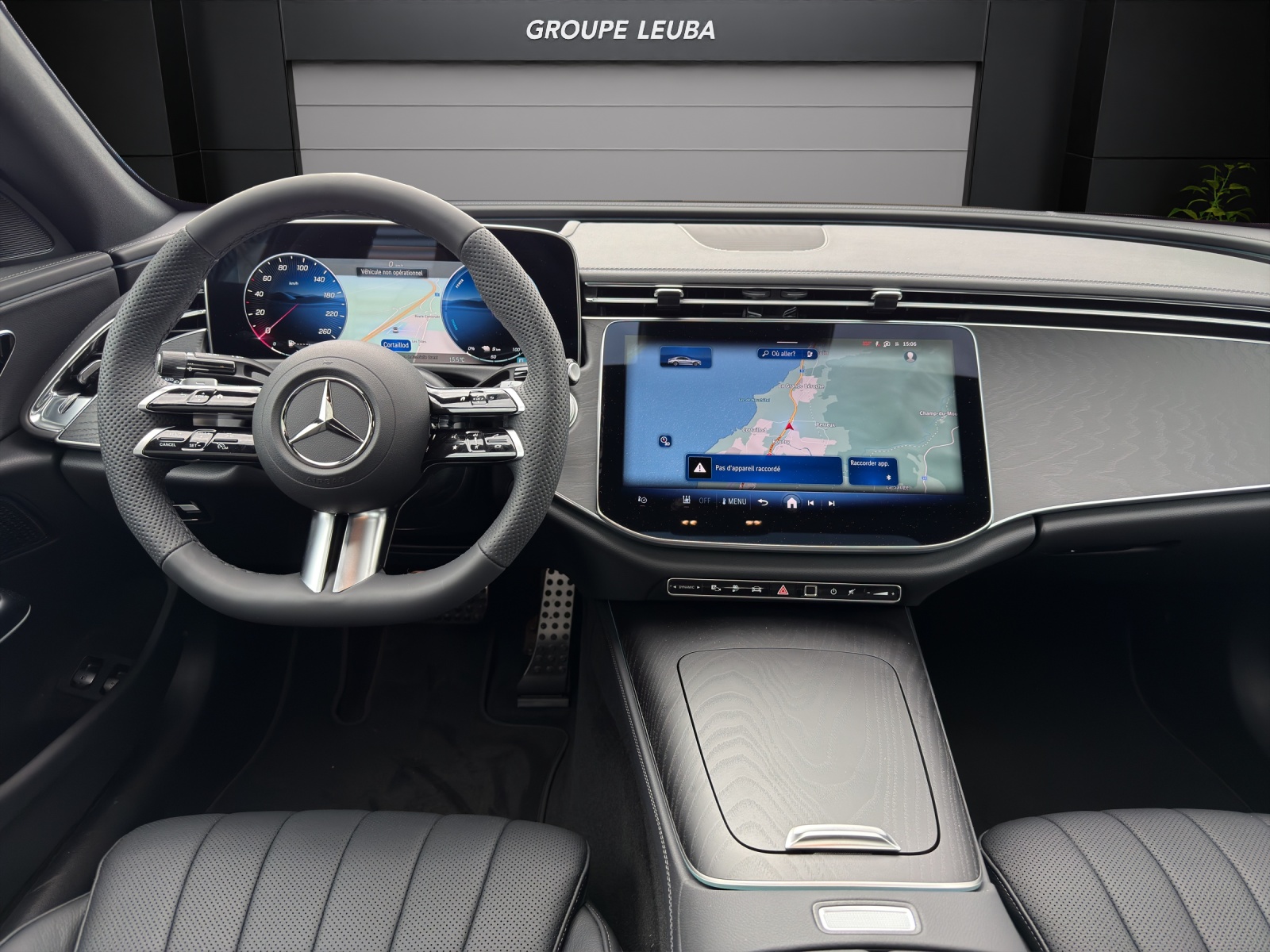 MERCEDES-BENZ E 300 e 4Matic 9G-Tronic-image-10
