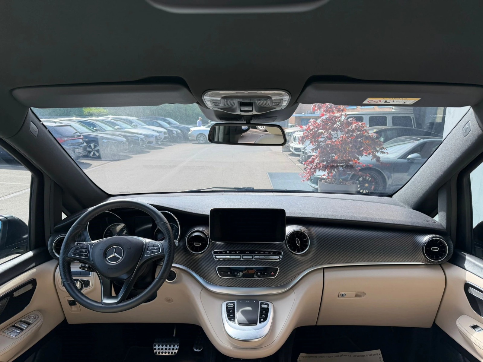 MERCEDES-BENZ V 300 d lang AMG Line Av. 4Matic 9G-Tronic / Pano-Dach + El.-Türen-image-11
