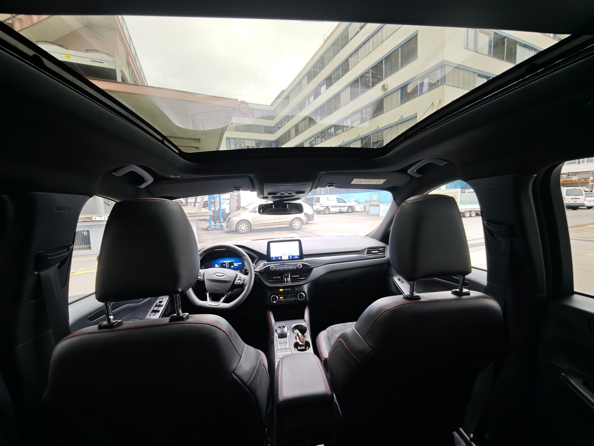 FORD Kuga 2.5 PHEV ST-Line X 2WD-image-9