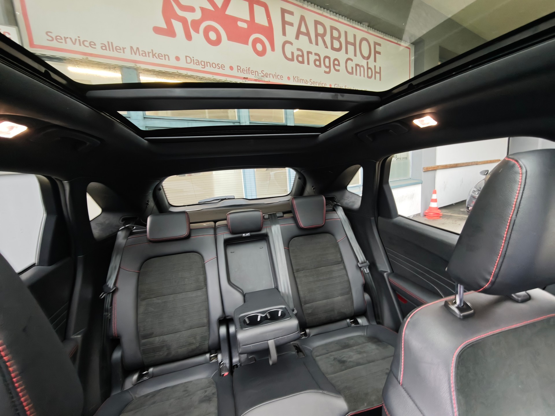FORD Kuga 2.5 PHEV ST-Line X 2WD-image-11