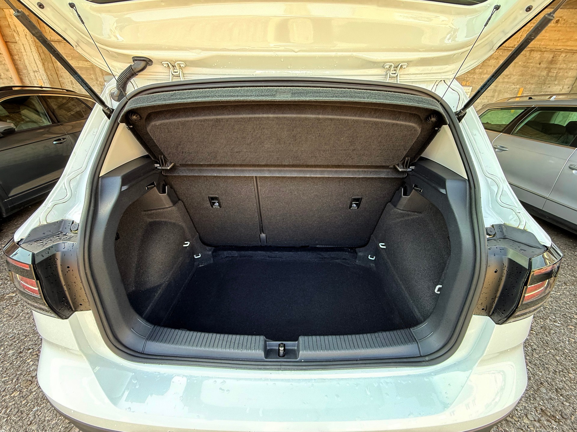 VW T-Cross 1.0 TSI Life-image-10