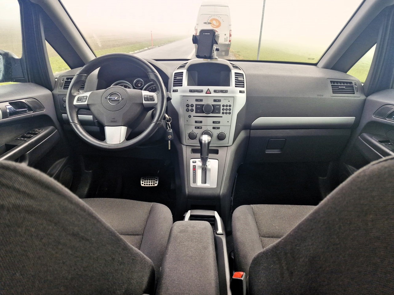 OPEL Zafira 2.2i 16V Enjoy Automatic-image-6