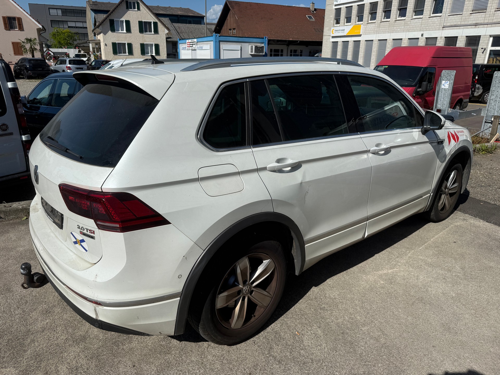 VW Tiguan 2.0TSI Highline 4Motion DSG-image-2