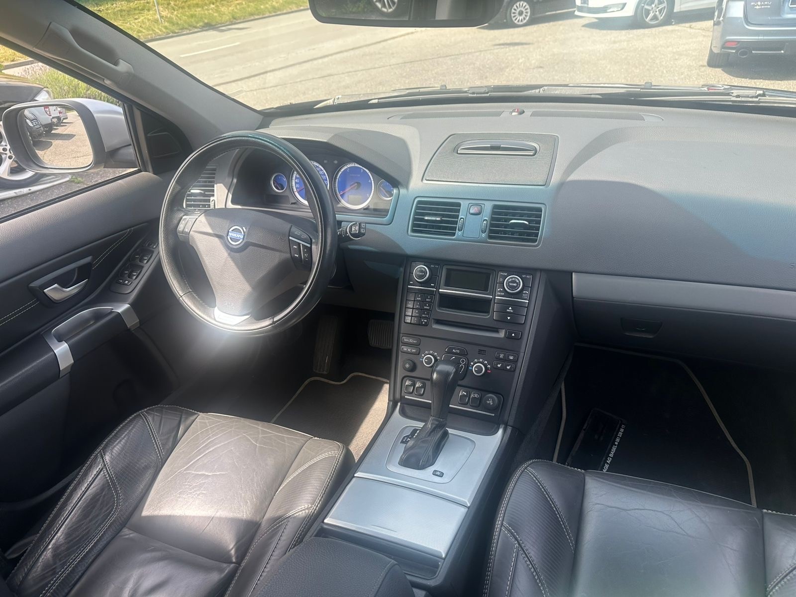 VOLVO XC90 D5 AWD R-Design Geartronic-image-8