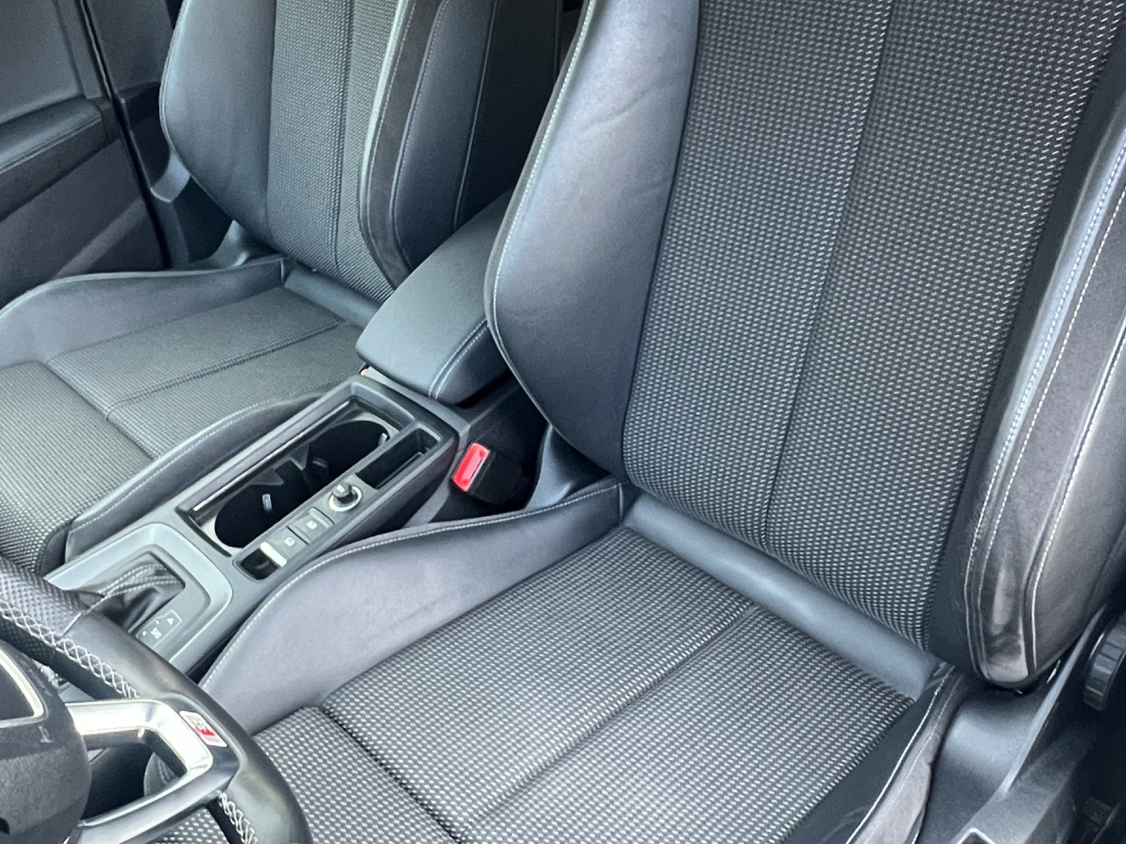 AUDI Q3 Sportback 45 TFSI e S line Attraction S-tronic-image-15