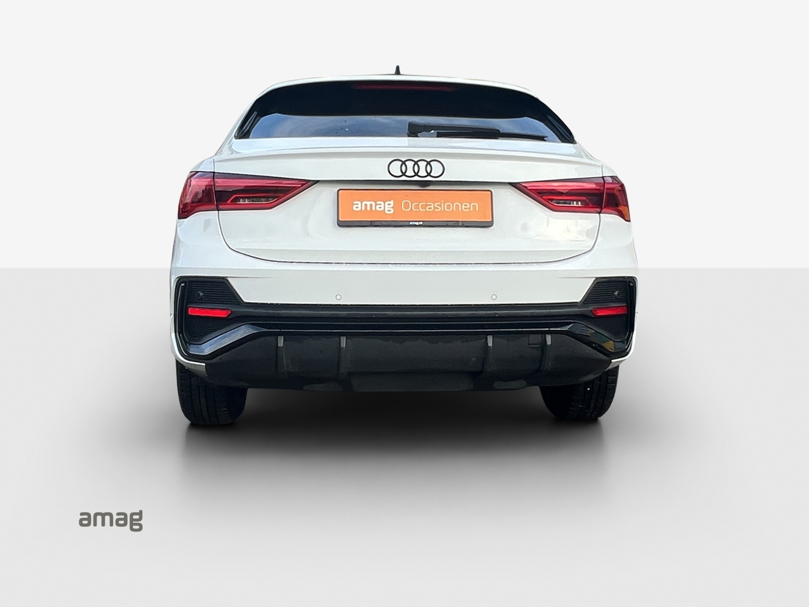 AUDI Q3 Sportback 45 TFSI e S line Attraction S-tronic-showroom-element-3