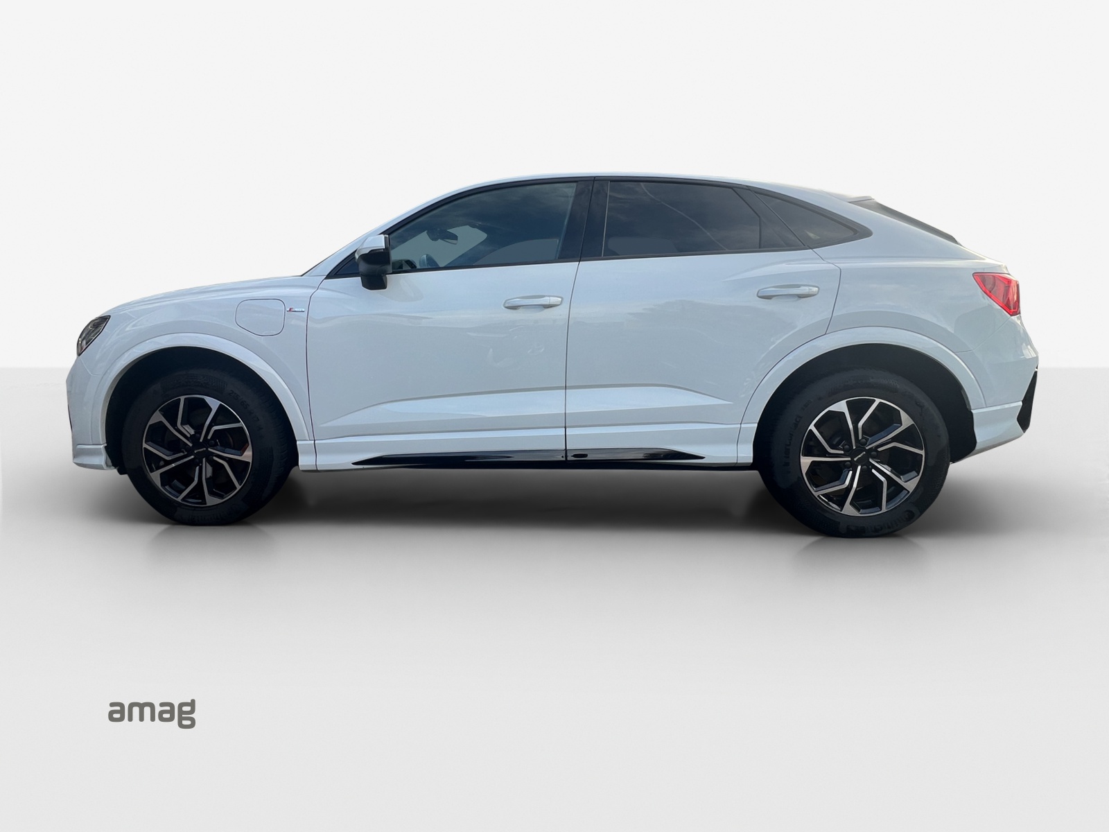AUDI Q3 Sportback 45 TFSI e S line Attraction S-tronic-showroom-element-1