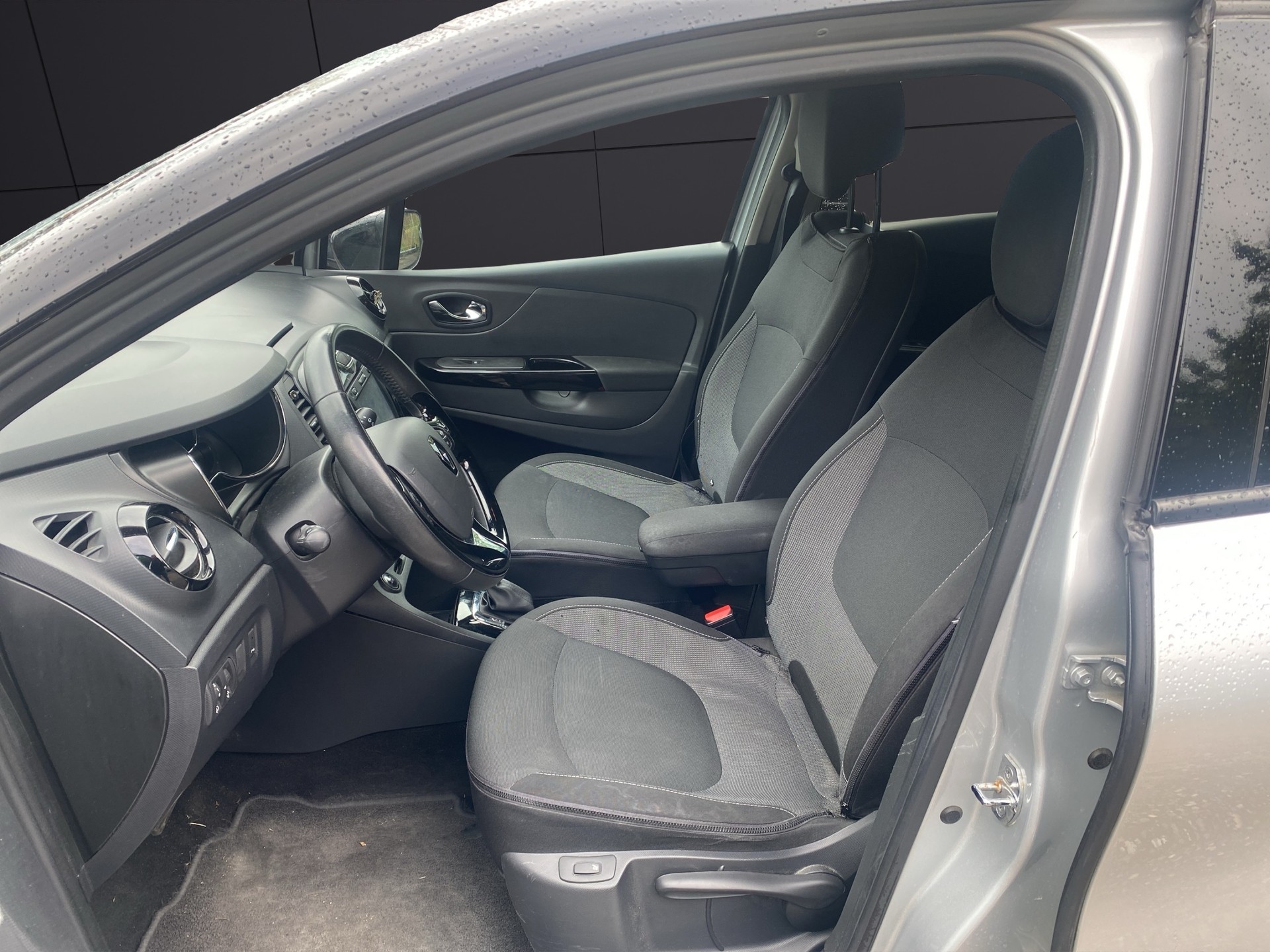 RENAULT Captur 1.2 T 16V Dynamique EDC-image-9