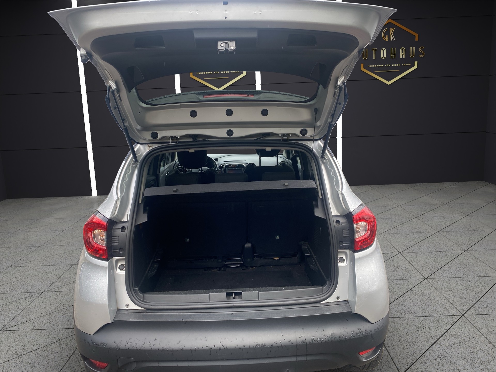 RENAULT Captur 1.2 T 16V Dynamique EDC-image-4