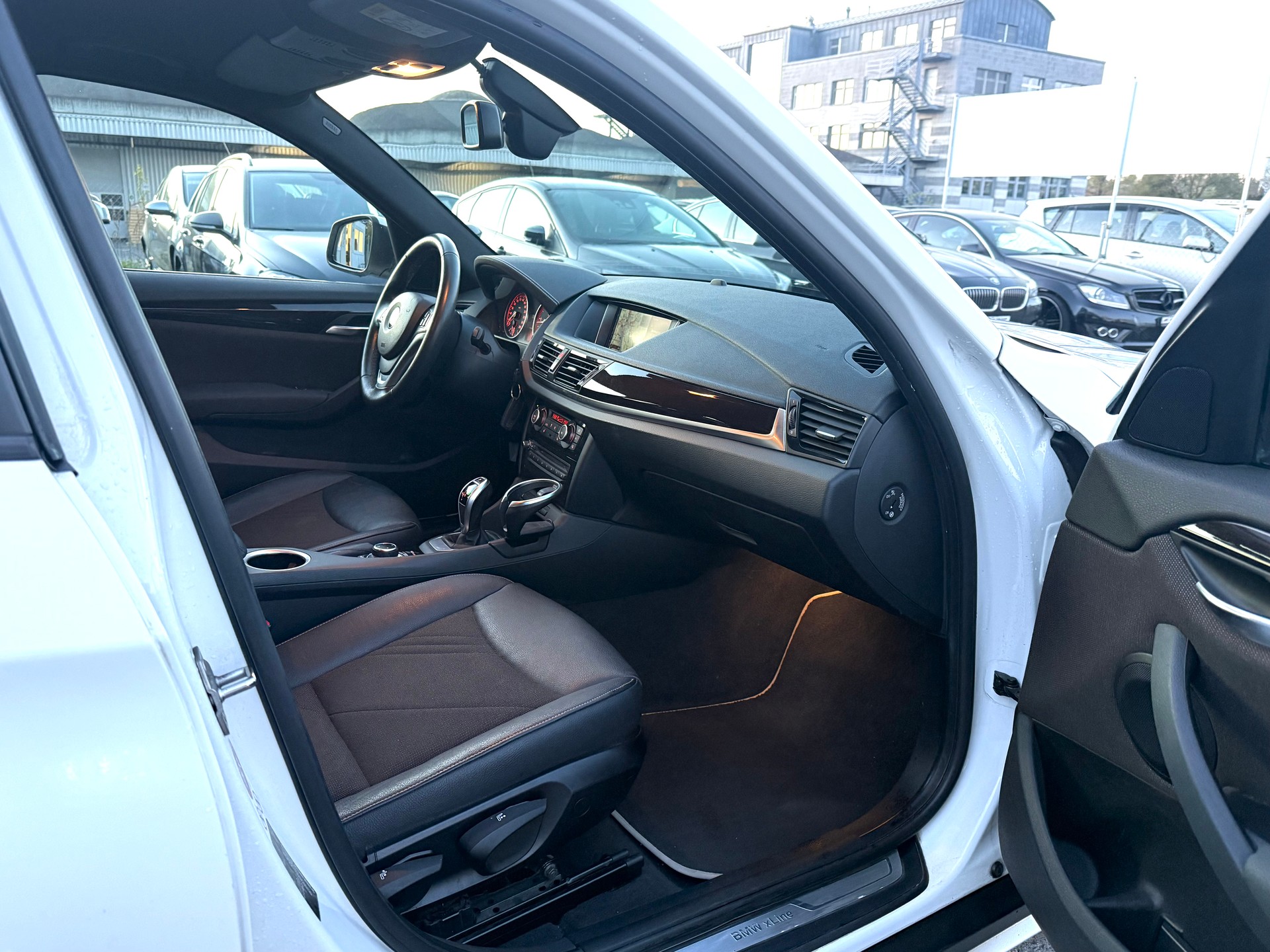 BMW xDrive 25d xLine Steptronic / Frisch ab MFK & Service / 1 Jahr Garantie / 1.Hand / 8-fach bereift-image-7