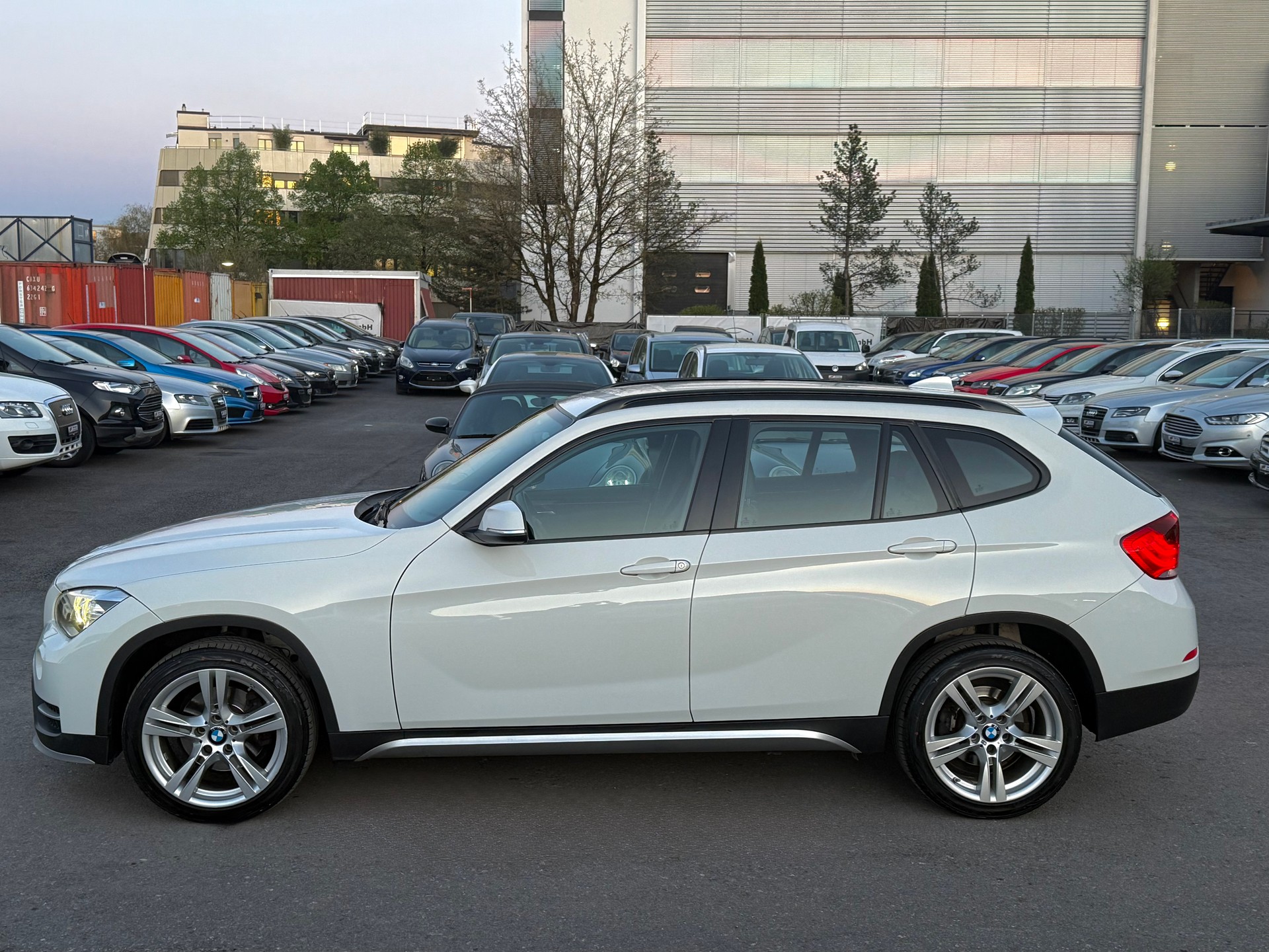 BMW xDrive 25d xLine Steptronic / Frisch ab MFK & Service / 1 Jahr Garantie / 1.Hand / 8-fach bereift-image-6
