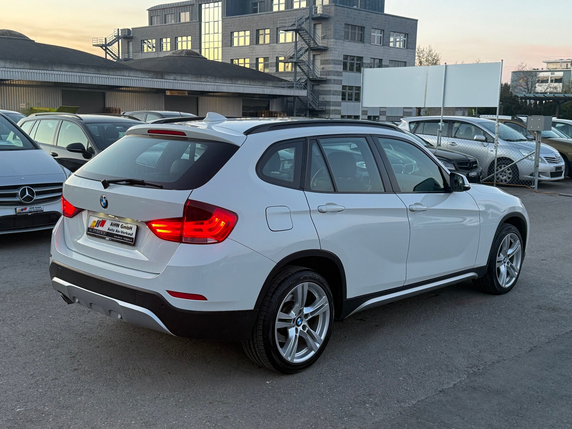 BMW xDrive 25d xLine Steptronic / Frisch ab MFK & Service / 1 Jahr Garantie / 1.Hand / 8-fach bereift-image-3