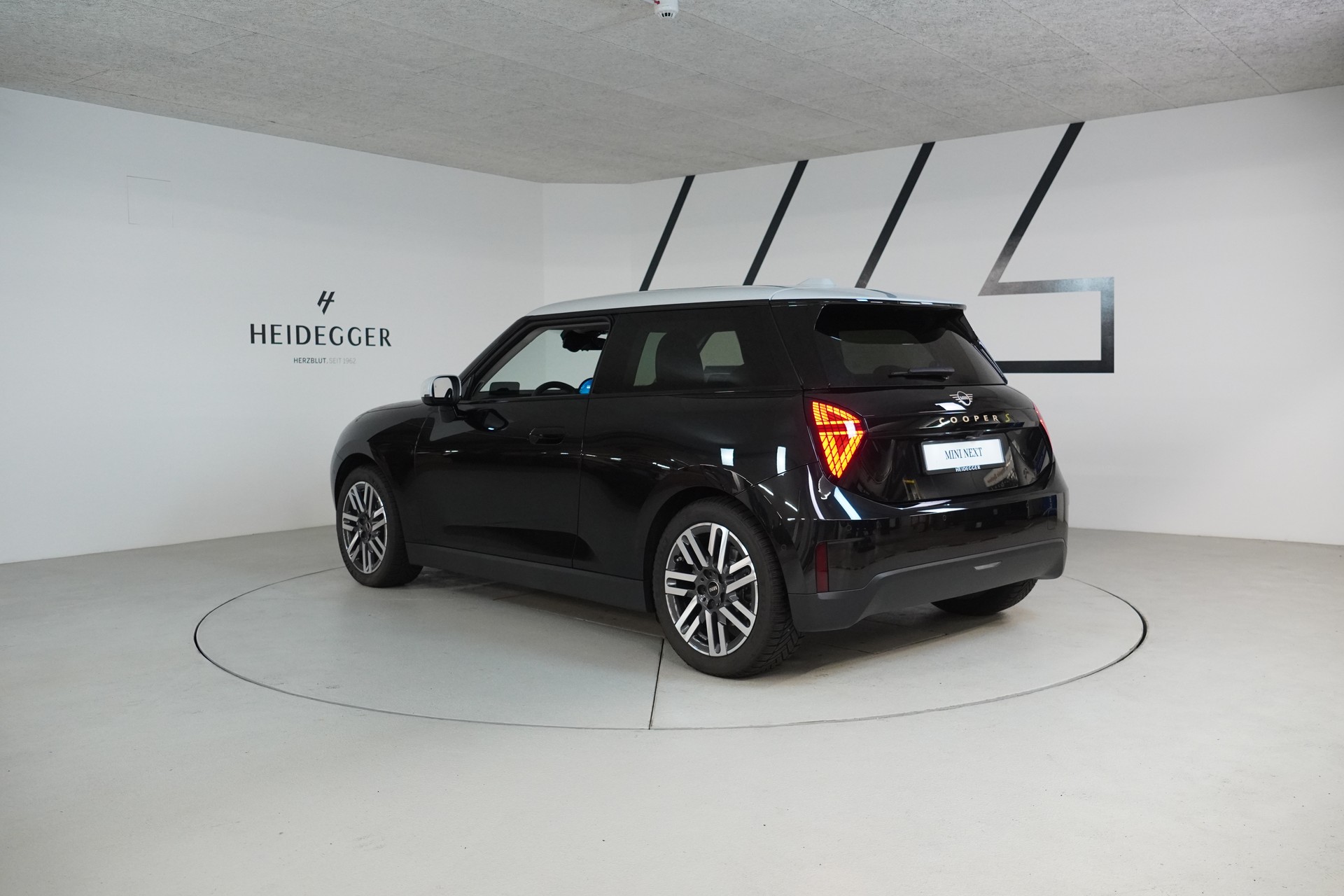 MINI Cooper SE-image-5