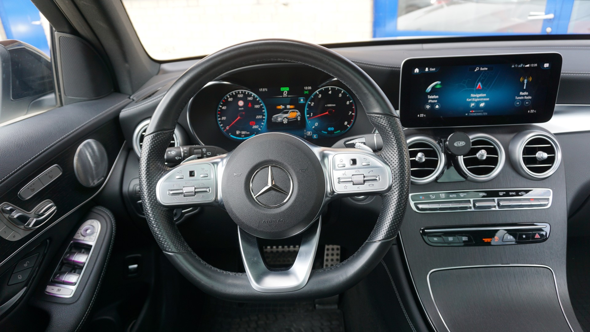 MERCEDES-BENZ GLC 300 AMG Line 4m-image-11