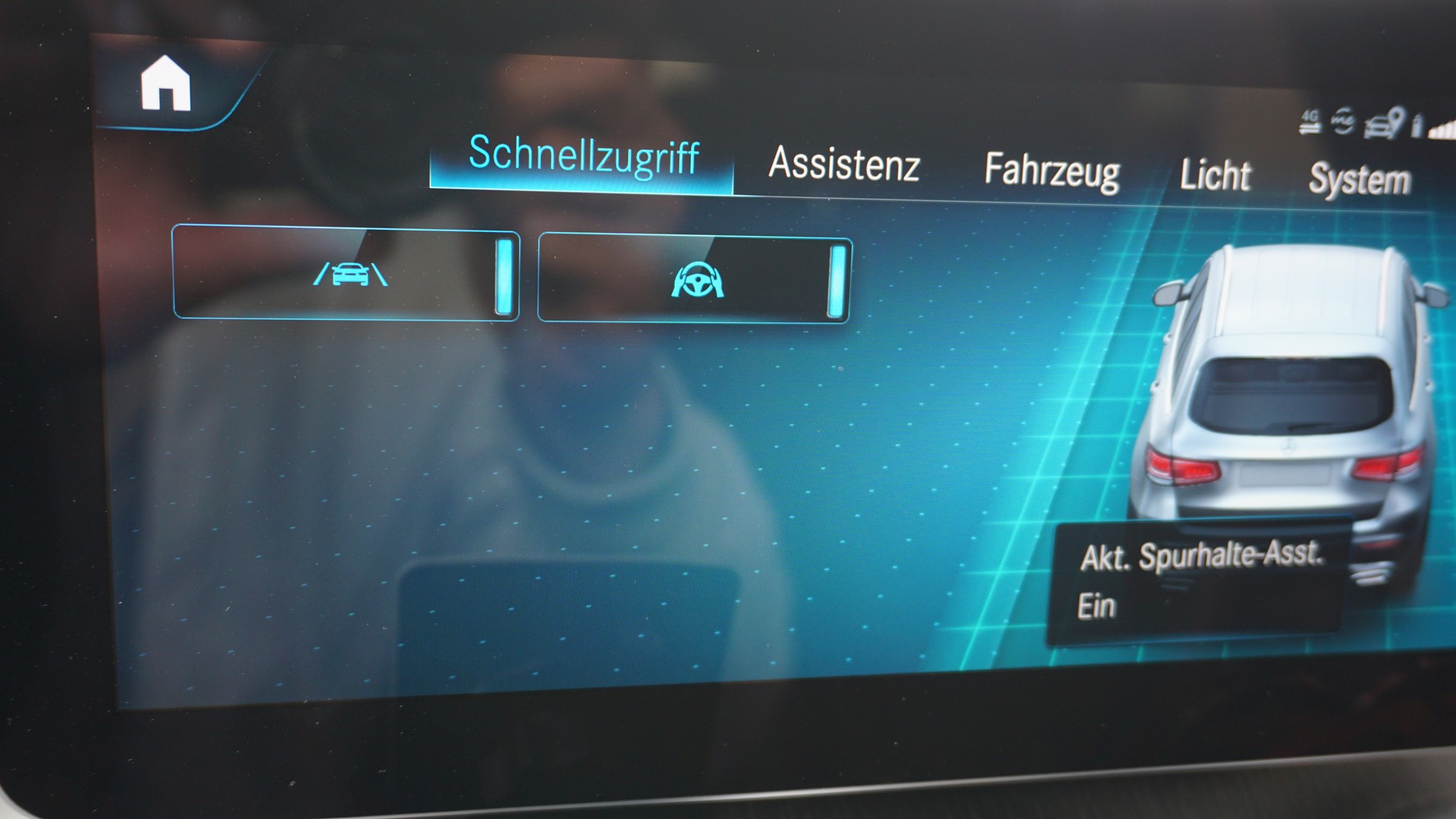MERCEDES-BENZ GLC 300 AMG Line 4m-image-23