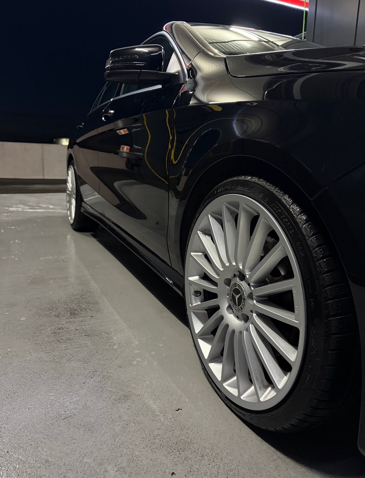 MERCEDES-BENZ CLA 250 AMG Line 4m-image-2