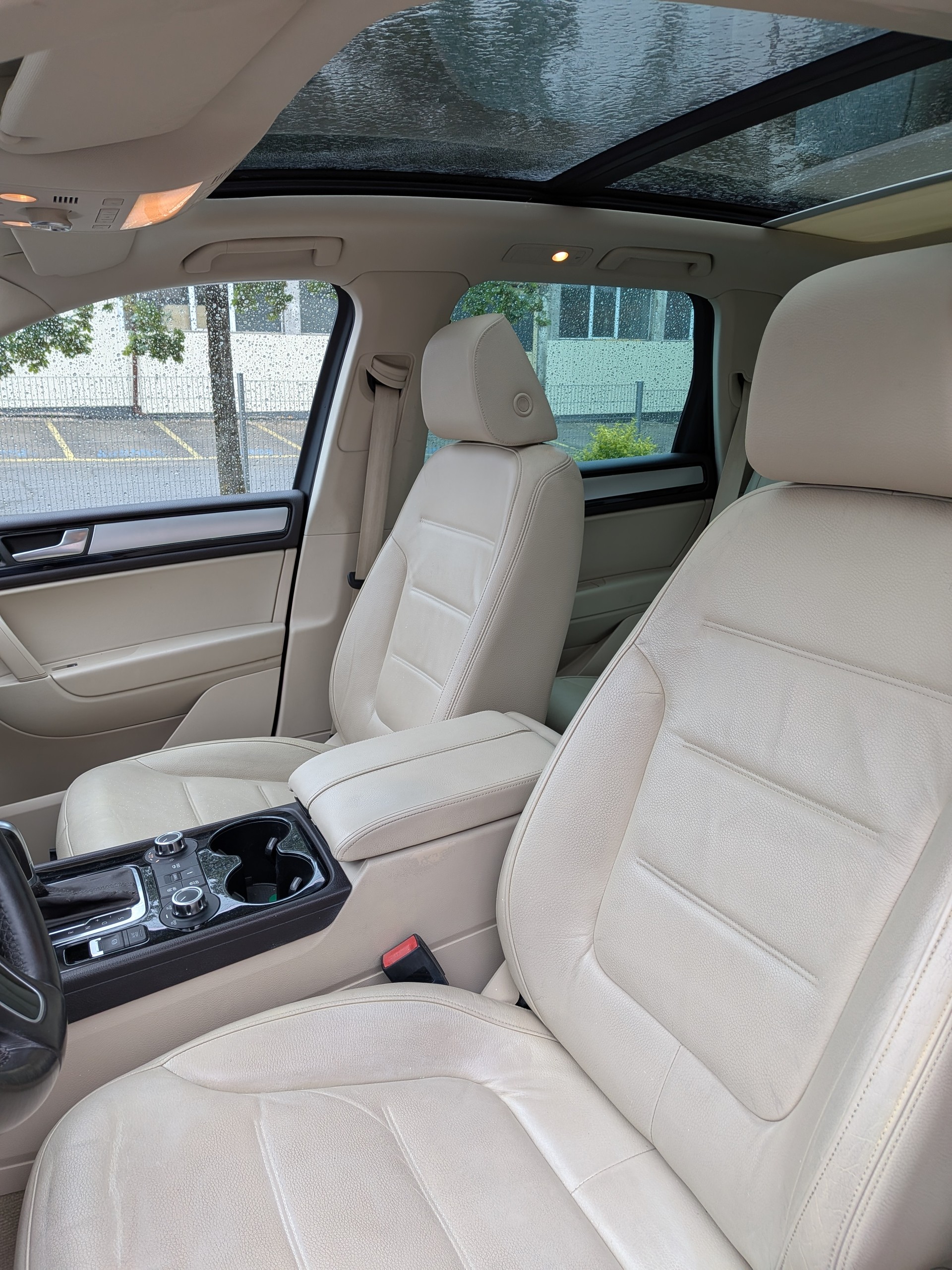 VW Touareg 3.0 TDI BlueMotion Technology Tiptronic-image-10