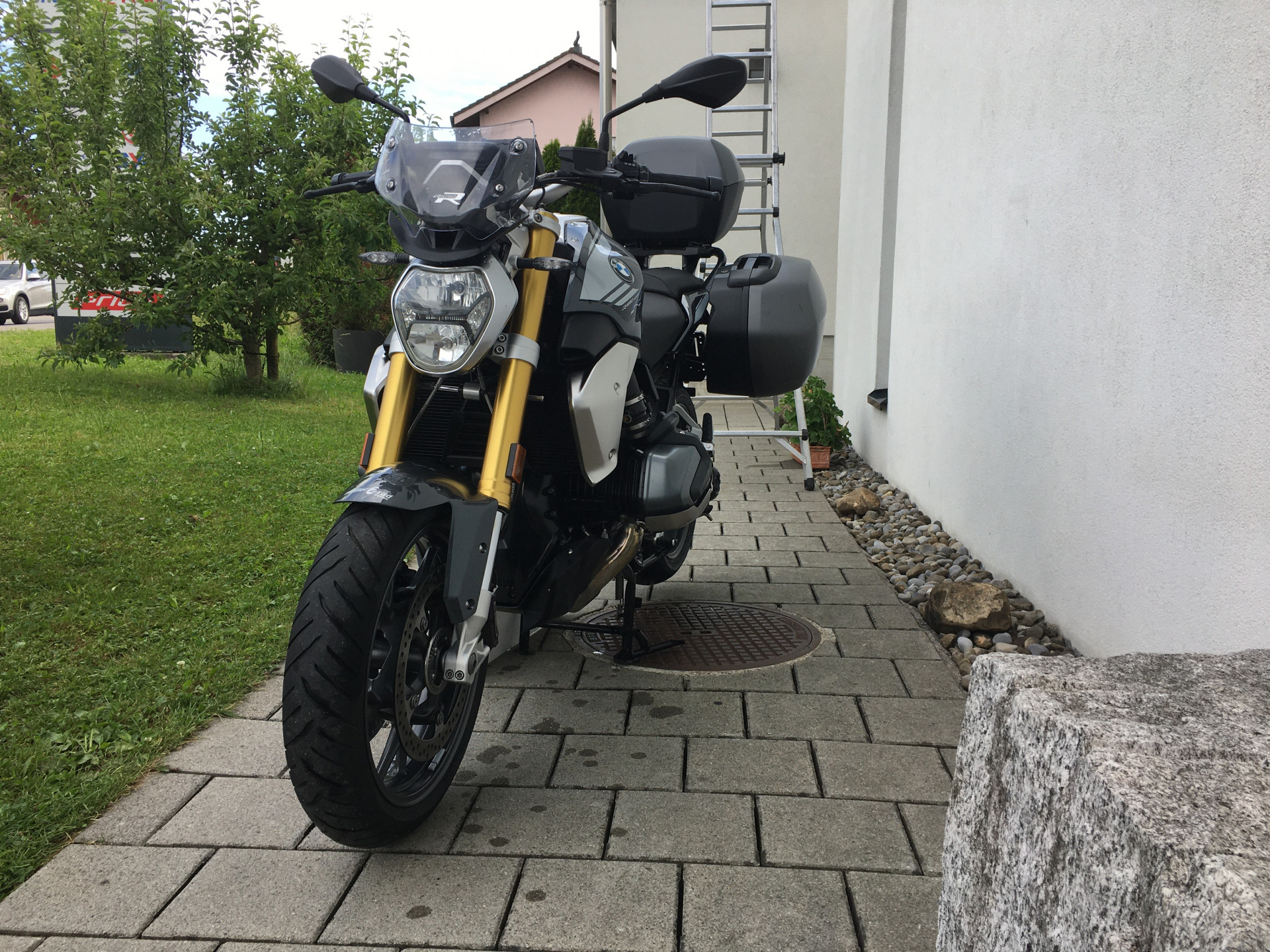 BMW R 1250 R-showroom-element-1