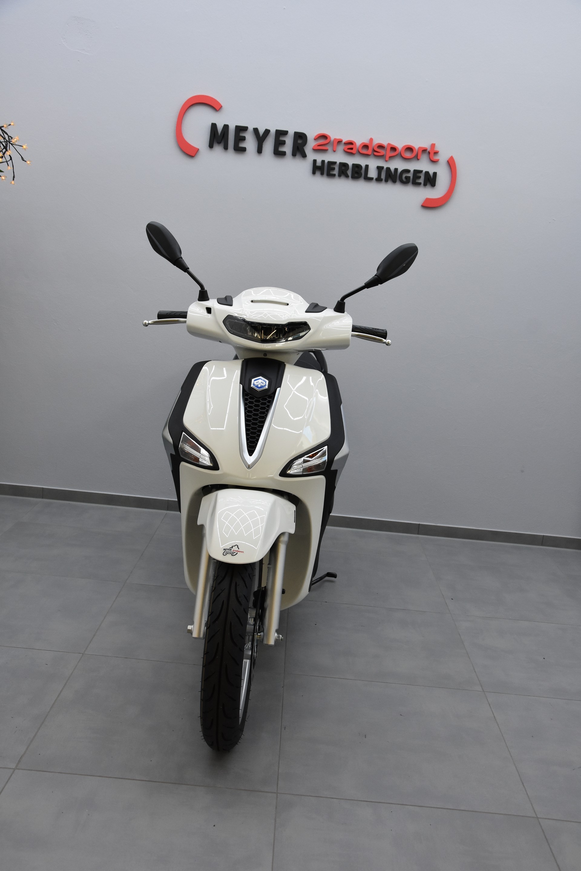 PIAGGIO Liberty 125 E5+-image-2