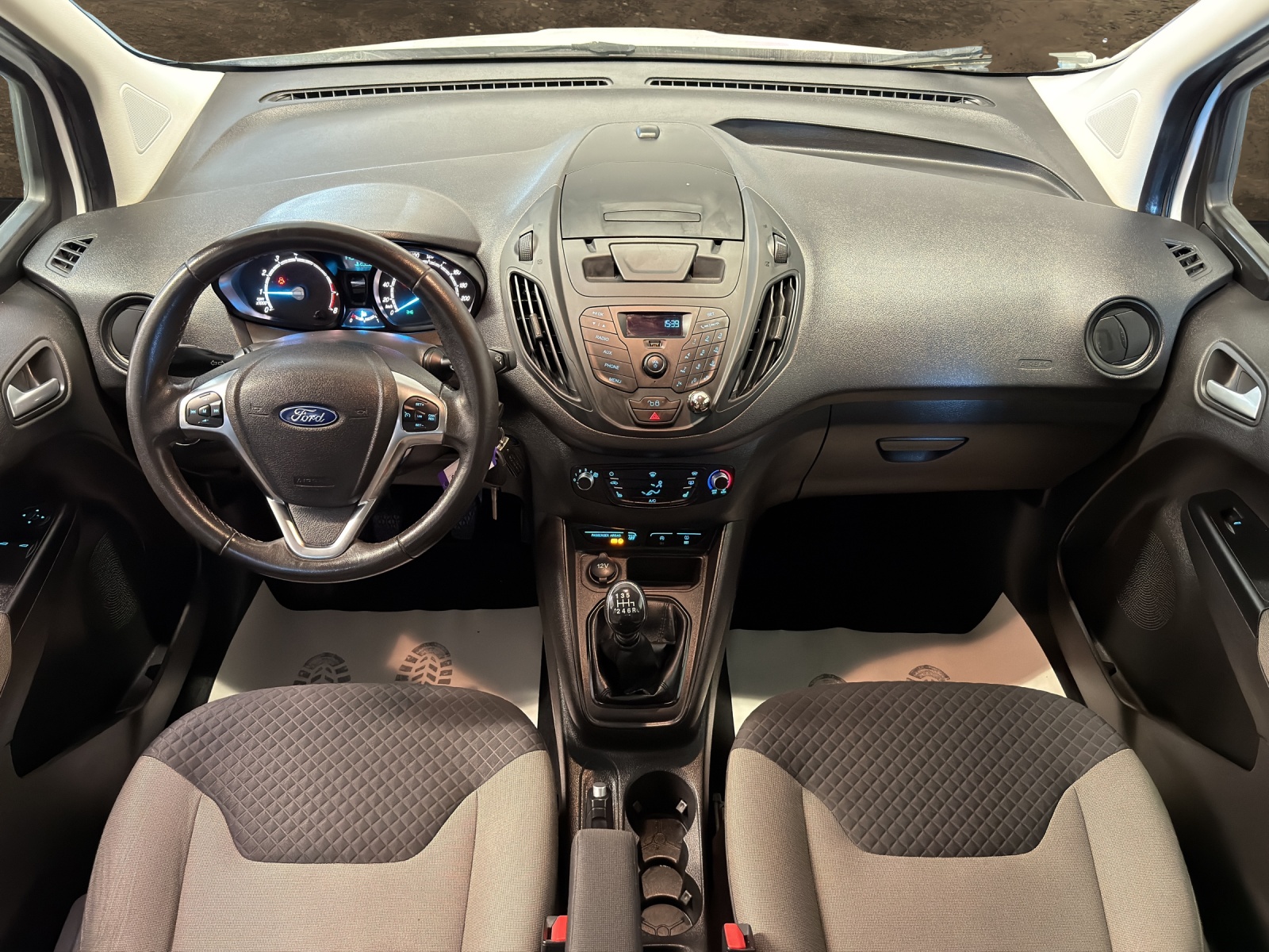 FORD Tourneo Courier 1.0 SCTi Trend-showroom-element-3