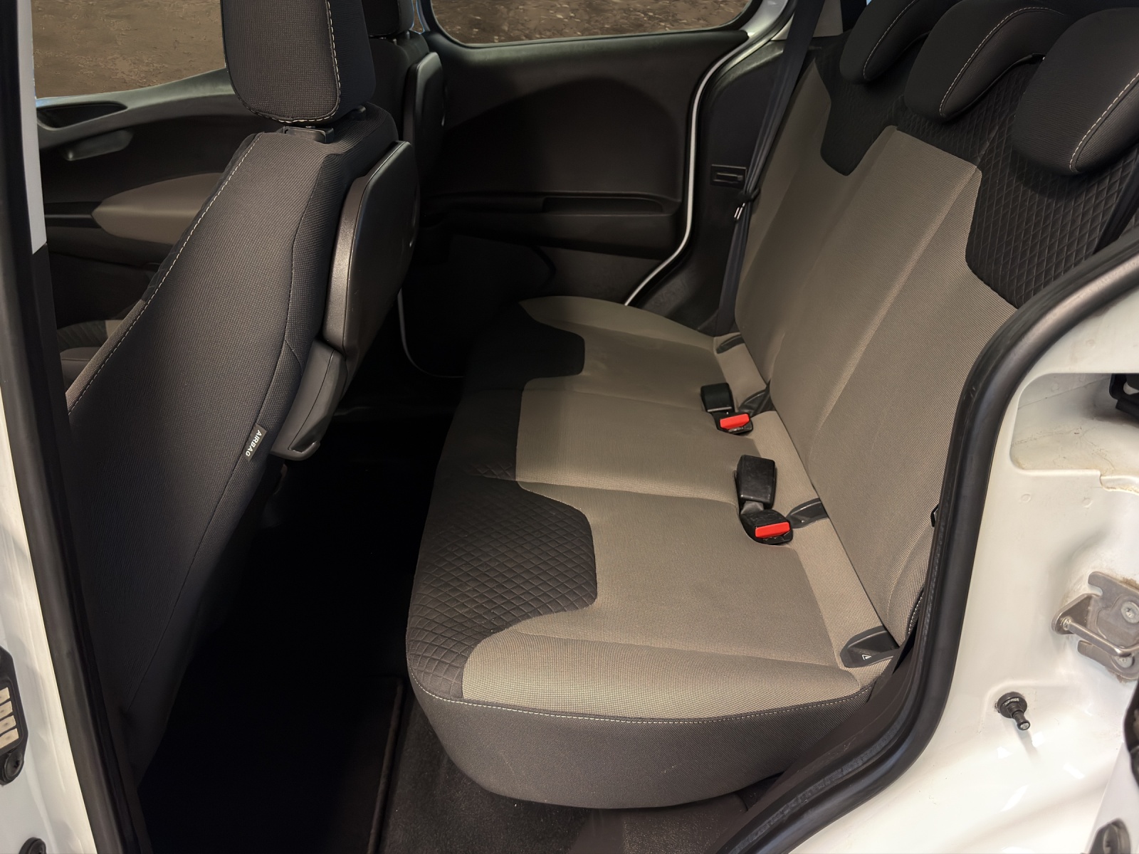 FORD Tourneo Courier 1.0 SCTi Trend-image-12