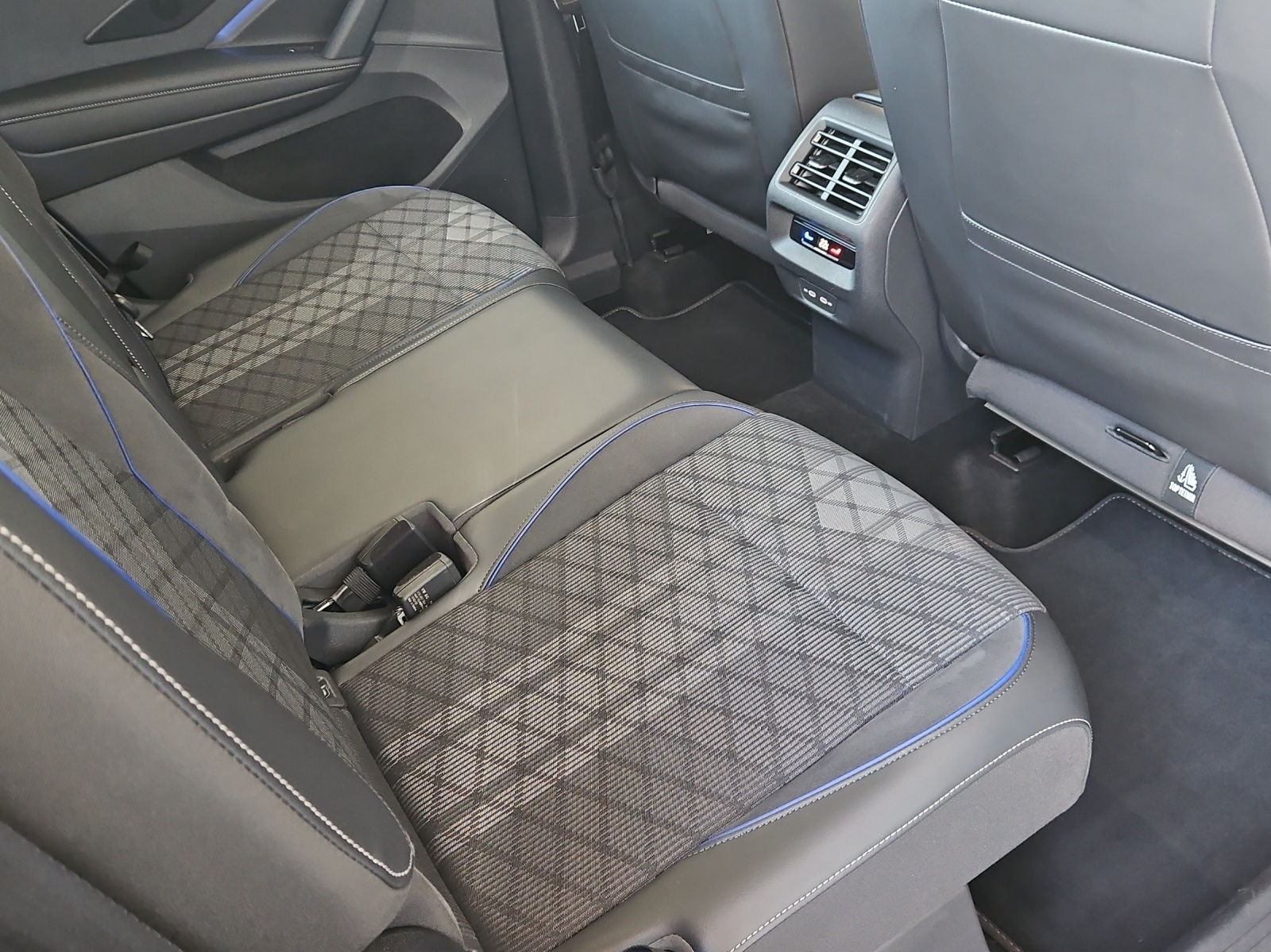 VW Tayron 2.0 TSI R-Line DSG 4Motion-image-20