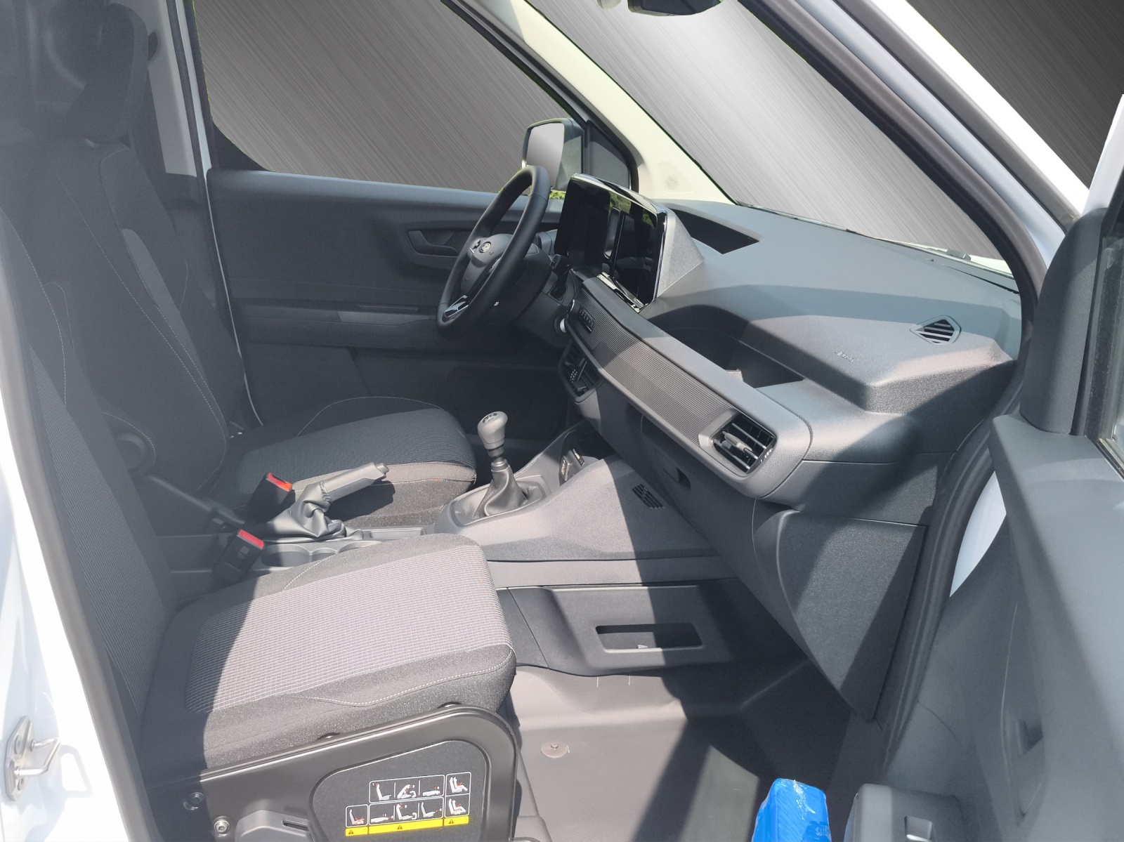 FORD Transit Courier Van 1.0 EcoBoost Trend-image-8
