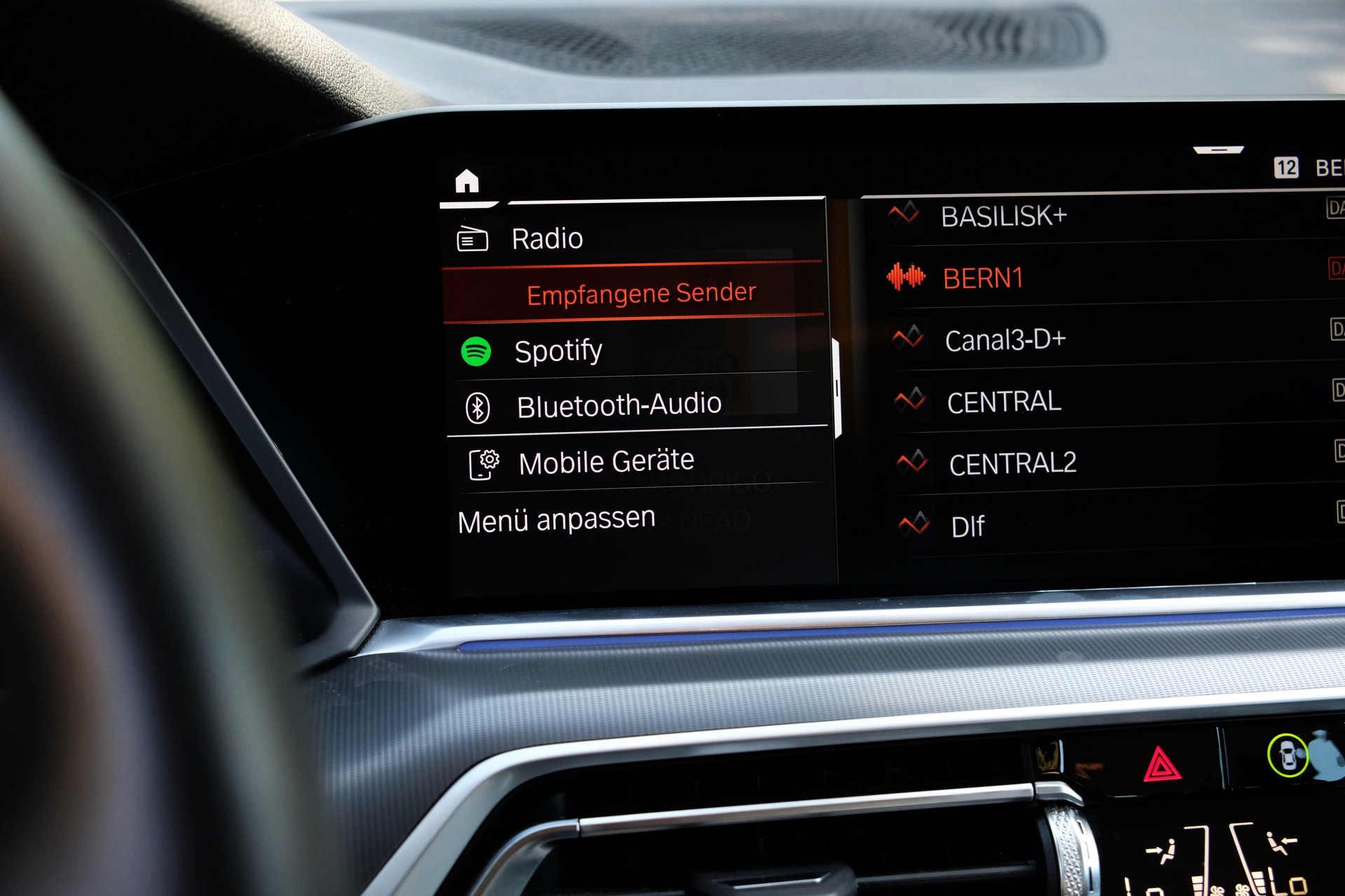 BMW X5 xDrive 48V 40i Steptronic-image-24