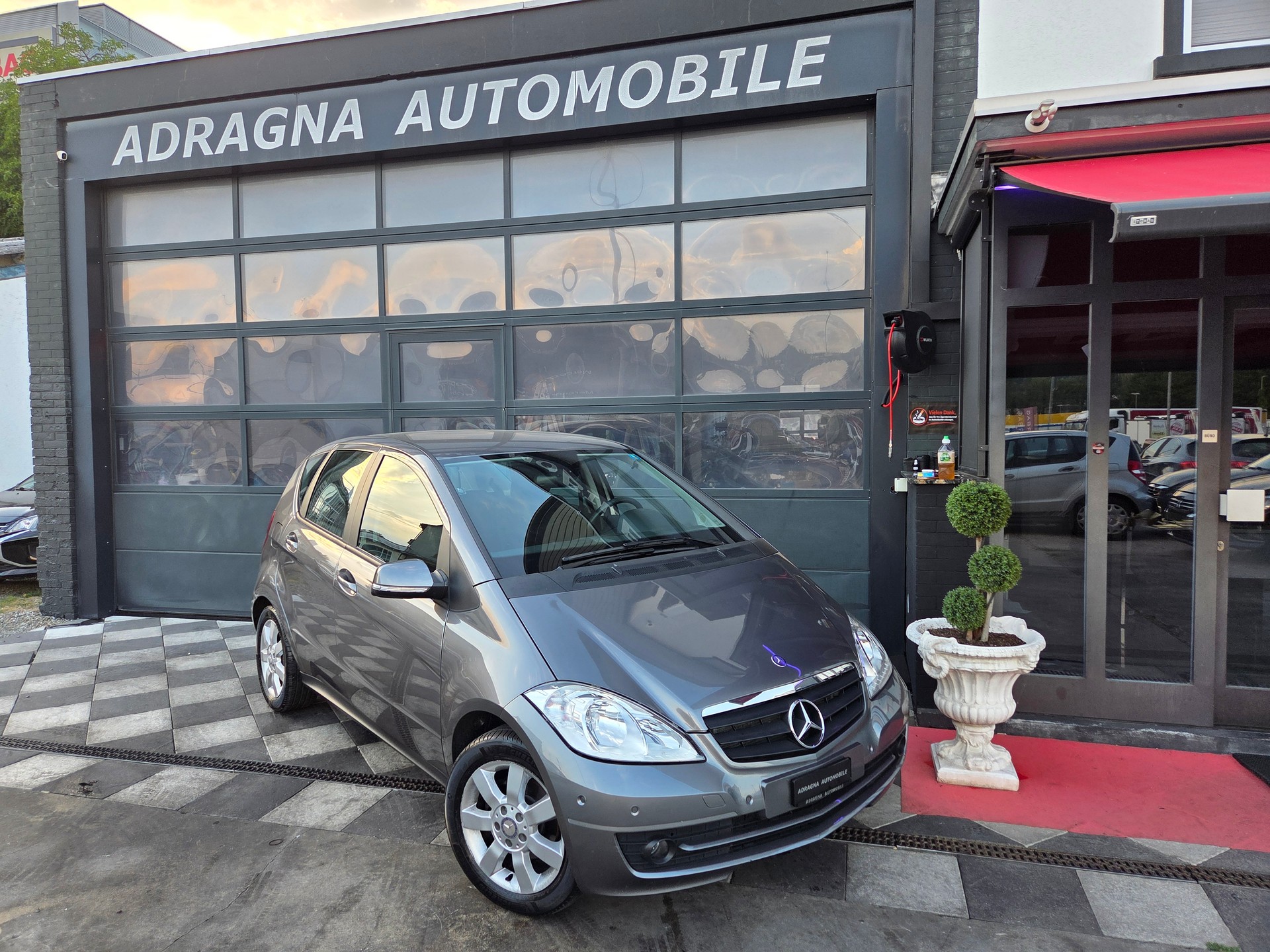MERCEDES-BENZ A 160 my first star Automat-showroom-element-1