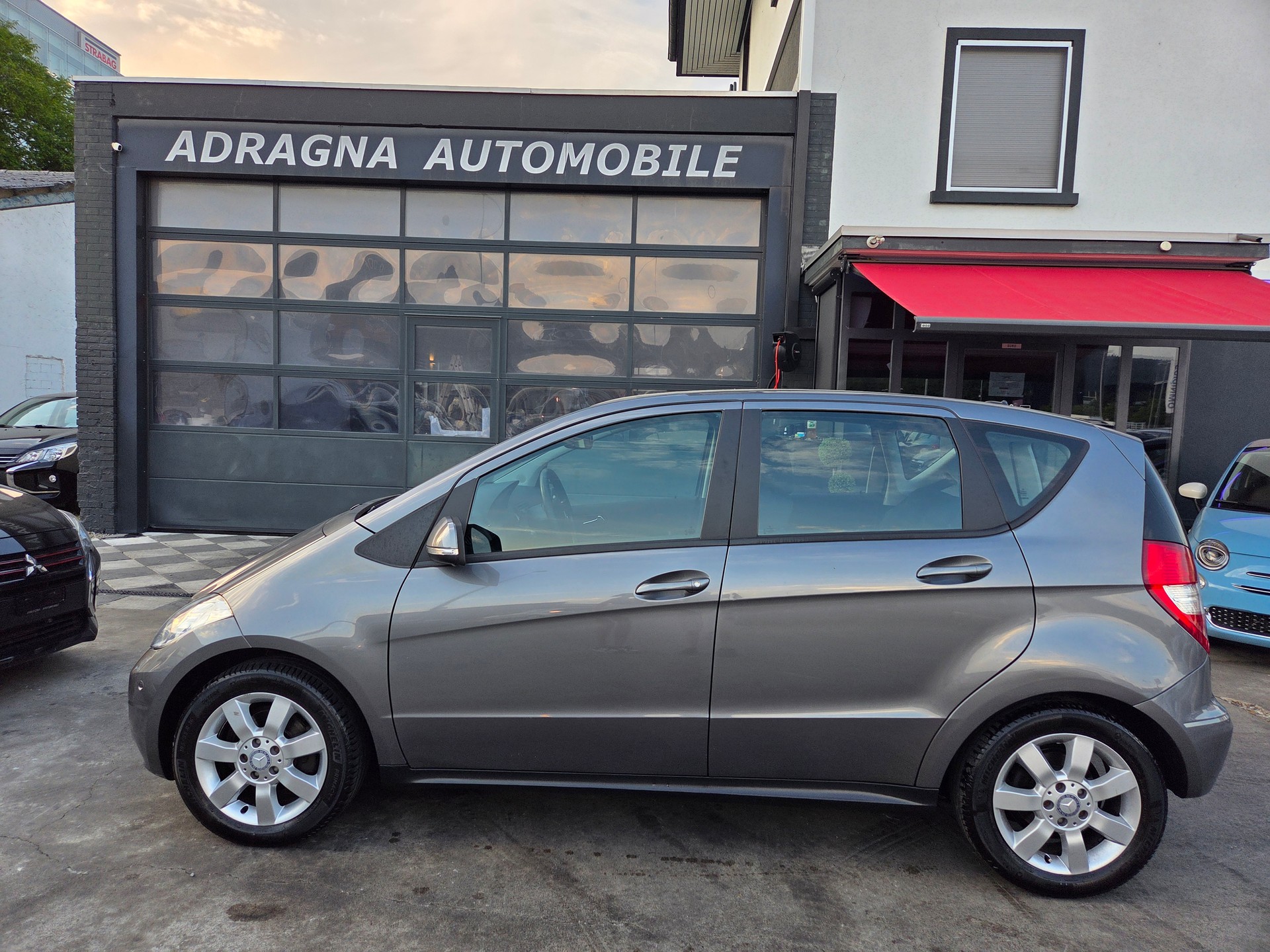 MERCEDES-BENZ A 160 my first star Automat-showroom-element-3