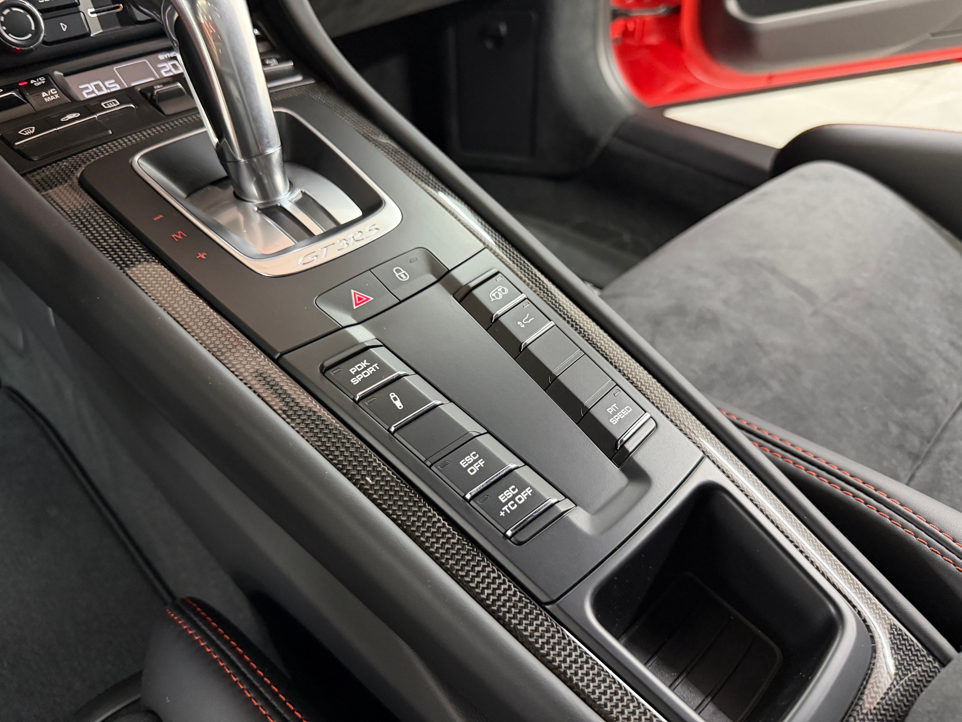 PORSCHE 911 GT3 RS 4.0 (991.1) Lava Orange PDK – Sammlerzustand / Nur 68 km / Neuwertig / CH-Fahrzeug /-image-12