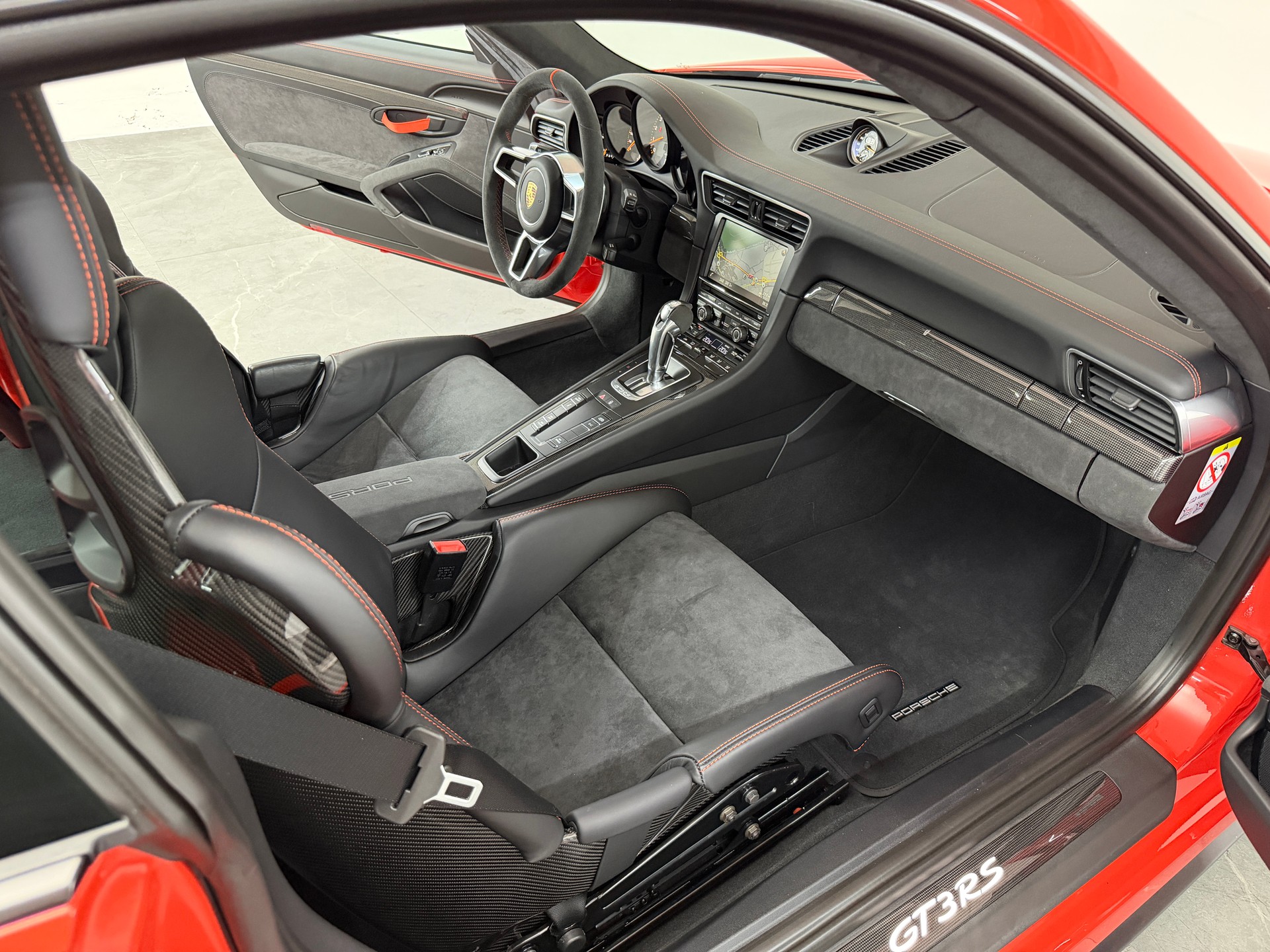 PORSCHE 911 GT3 RS 4.0 (991.1) Lava Orange PDK – Sammlerzustand / Nur 68 km / Neuwertig / CH-Fahrzeug /-image-9