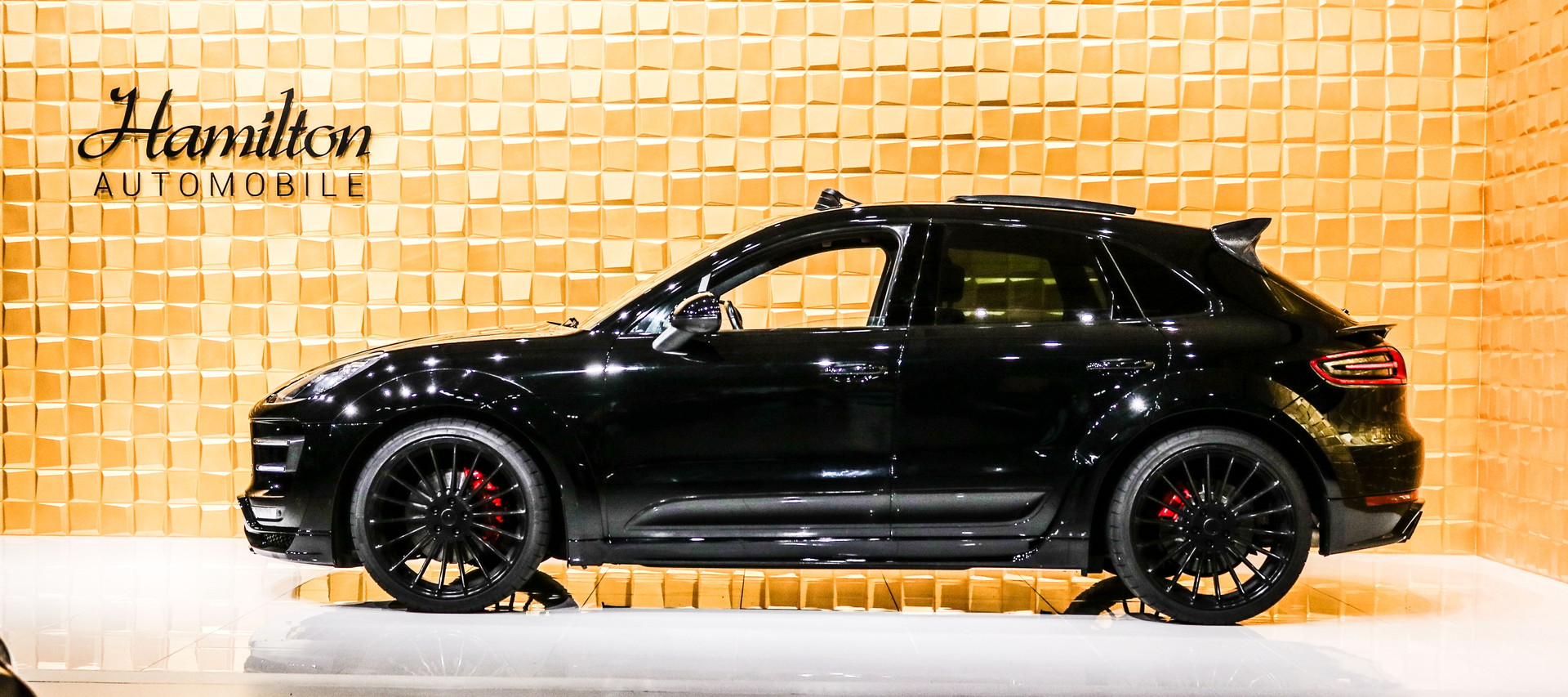 PORSCHE Macan Turbo PDK-image-4