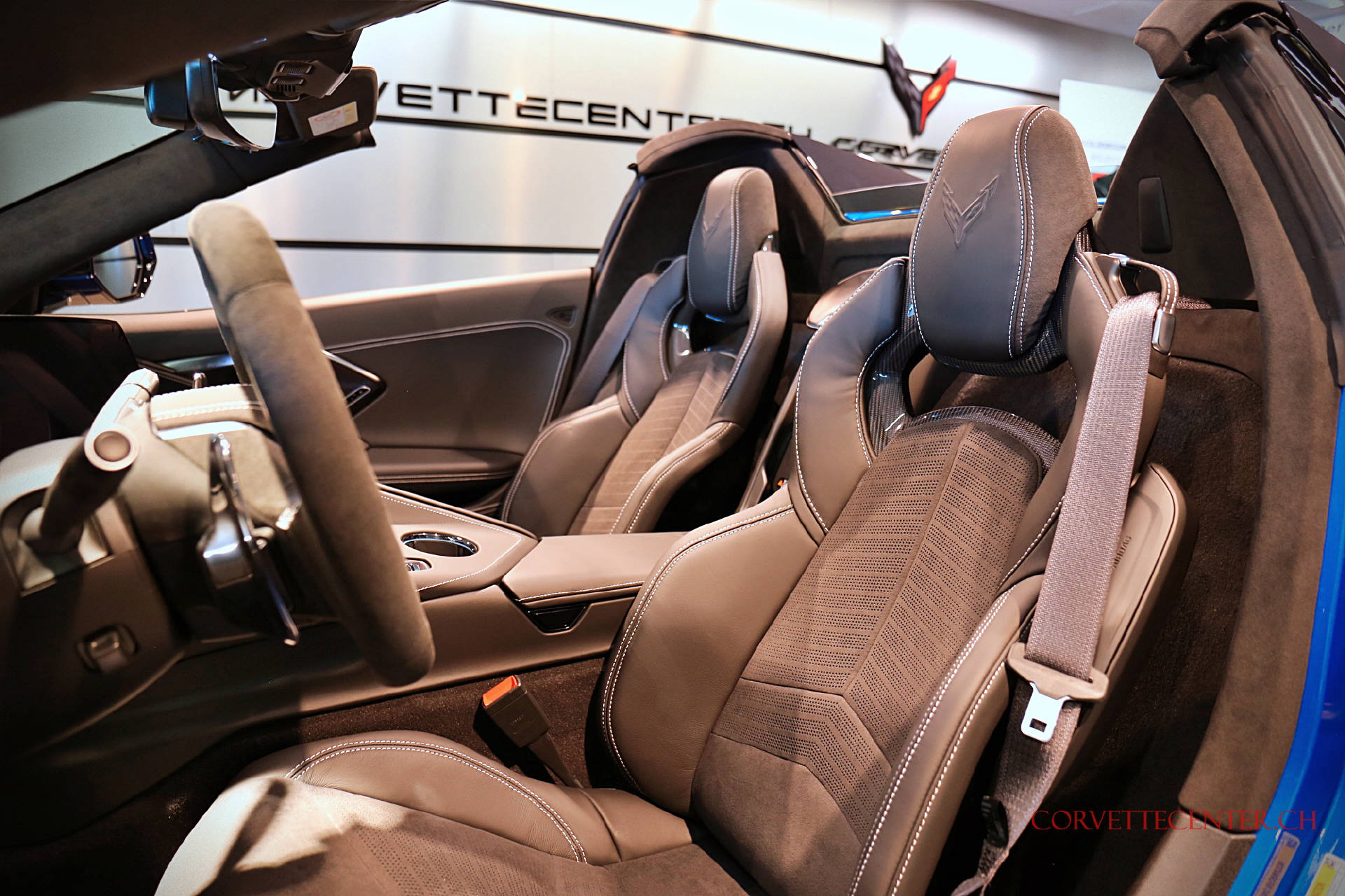 CHEVROLET Corvette Convertible 6.2 V8 3LT-image-10