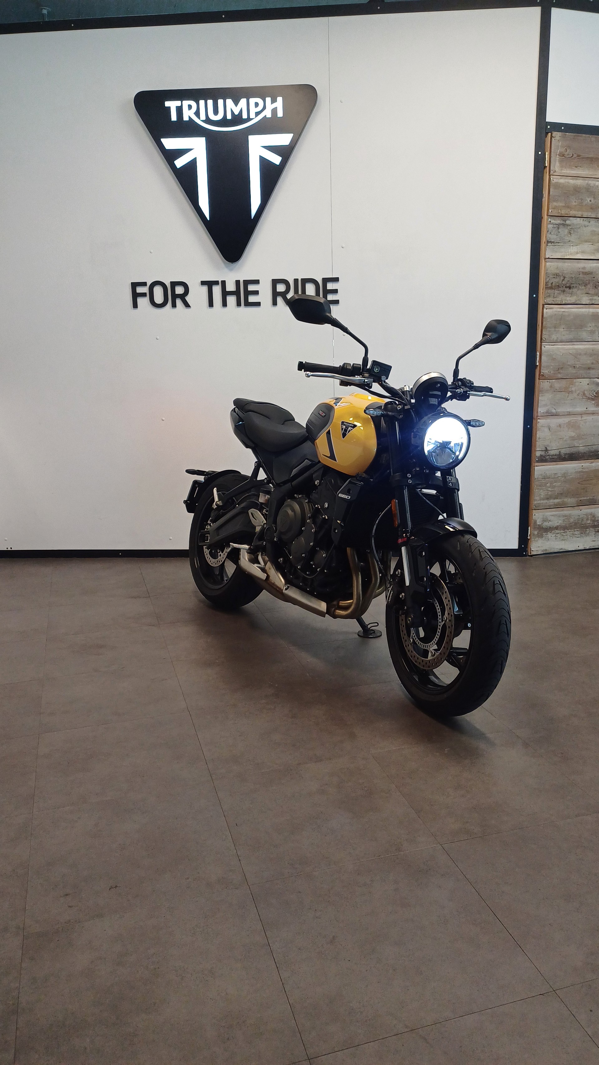 TRIUMPH Trident 660 35KW-image-0