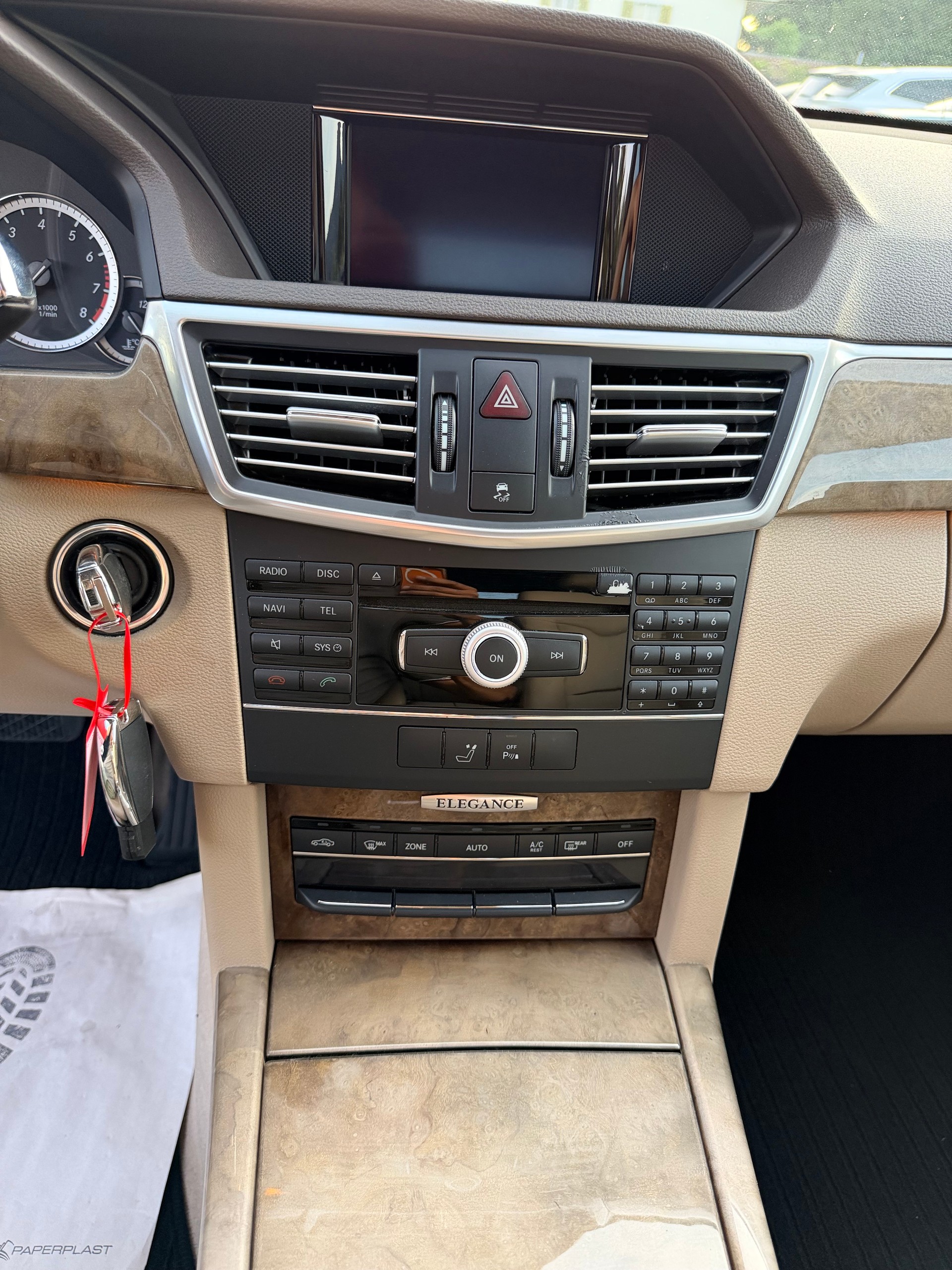 MERCEDES-BENZ E 350 CGI BlueEfficiency Elégance 7G-Tronic-image-18